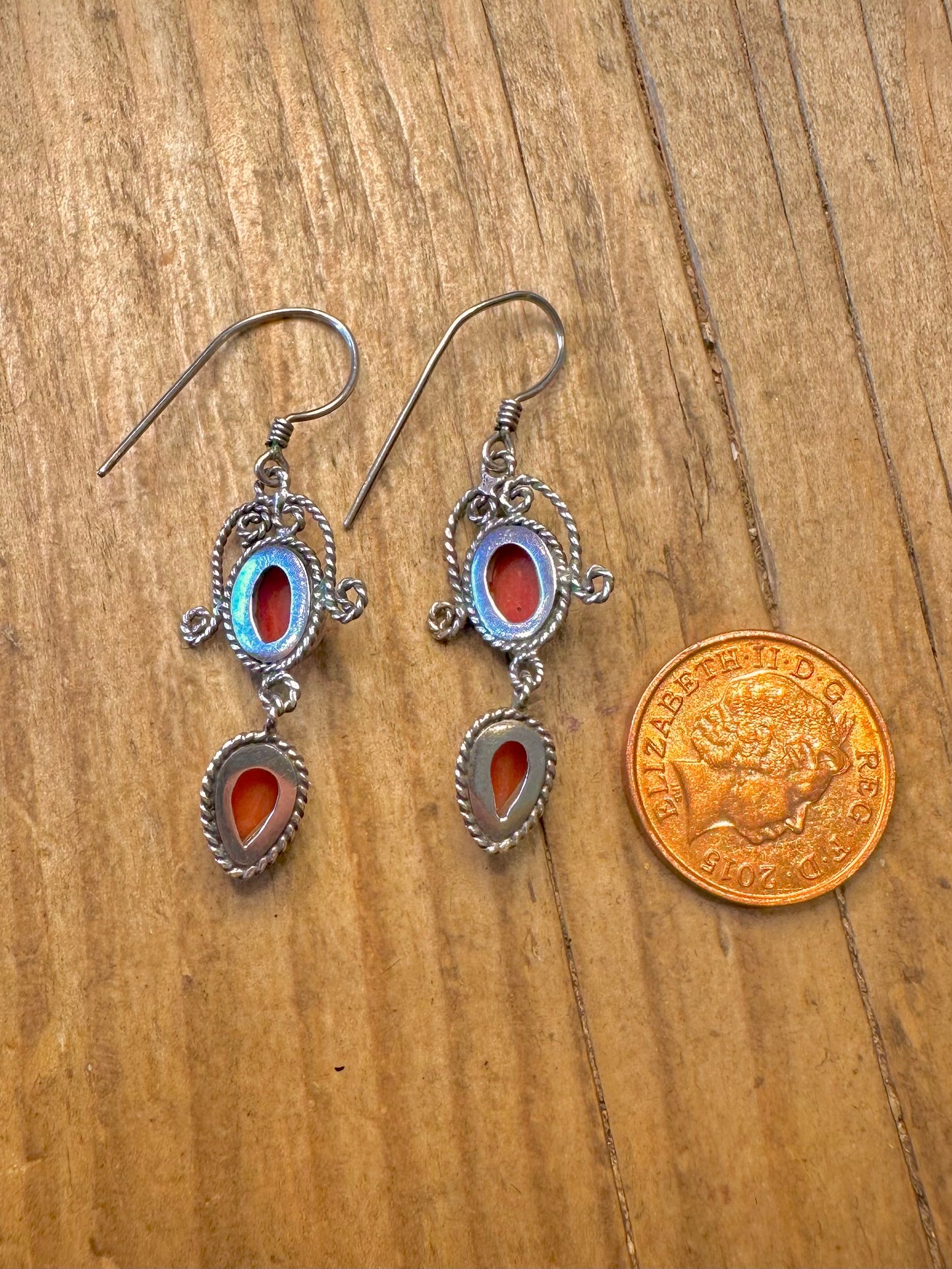 Filigrane rote Stein-Ohrhänger aus 925er Sterlingsilber