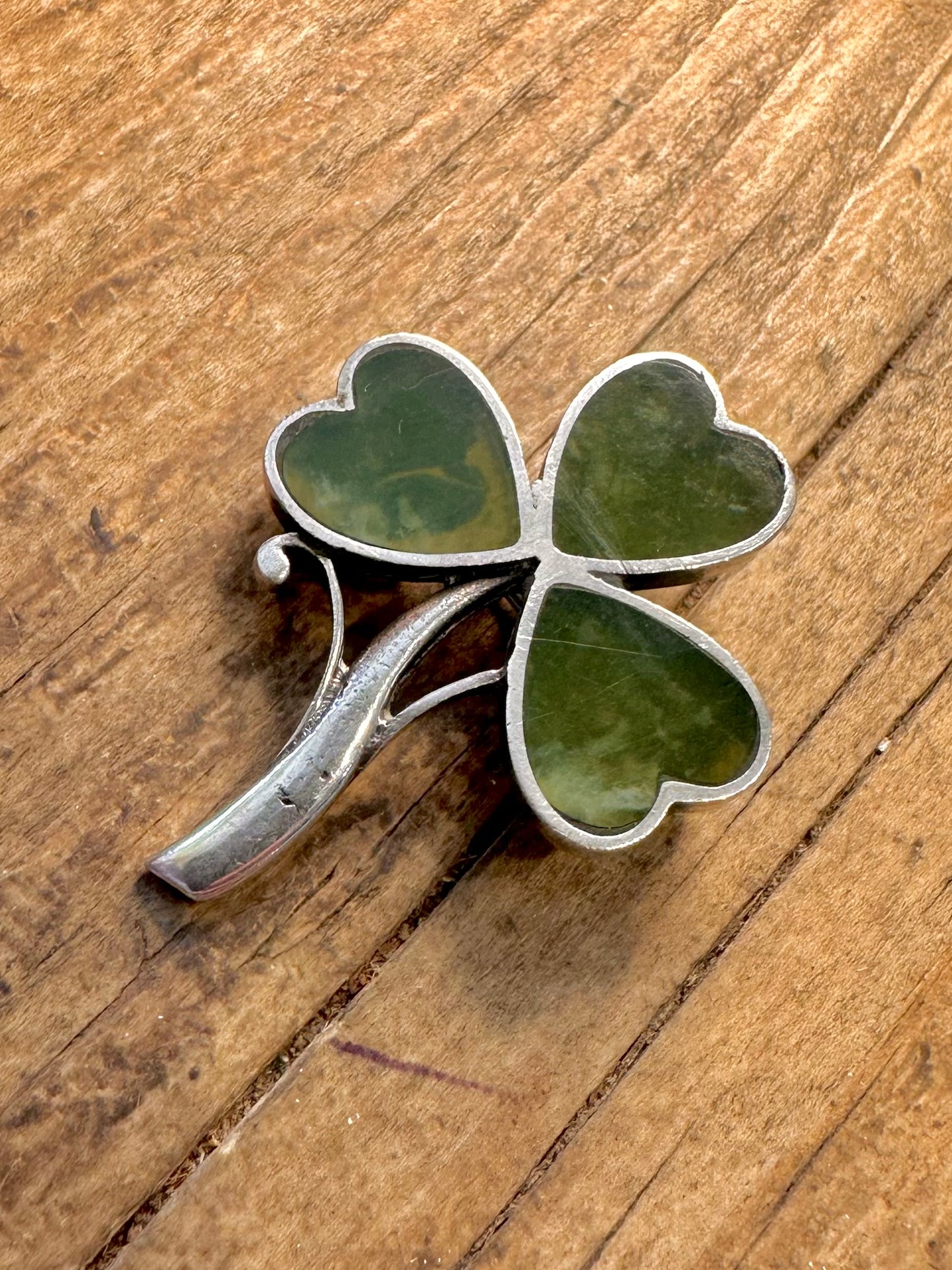 Three Leaf Shamrock Green Marble 925 Sterling Silver Brooch