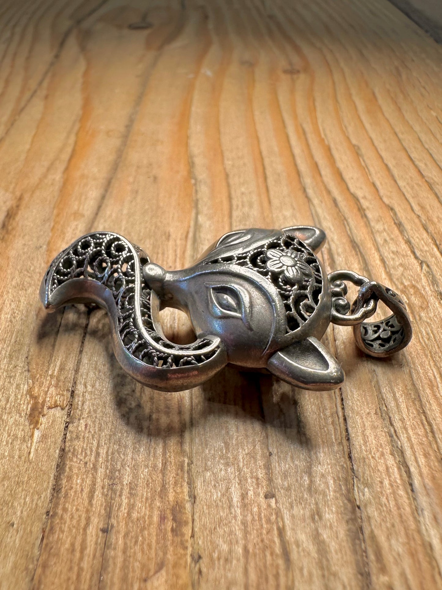 Vintage Fox Filigree 999 Silver Pendant