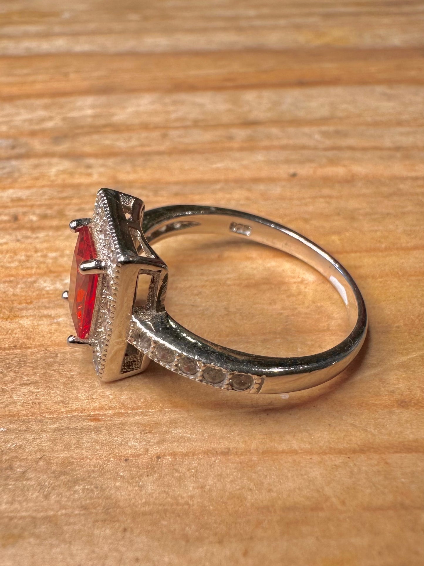 Vintage Red and White Stone 925 Sterling Silver Size O Ring