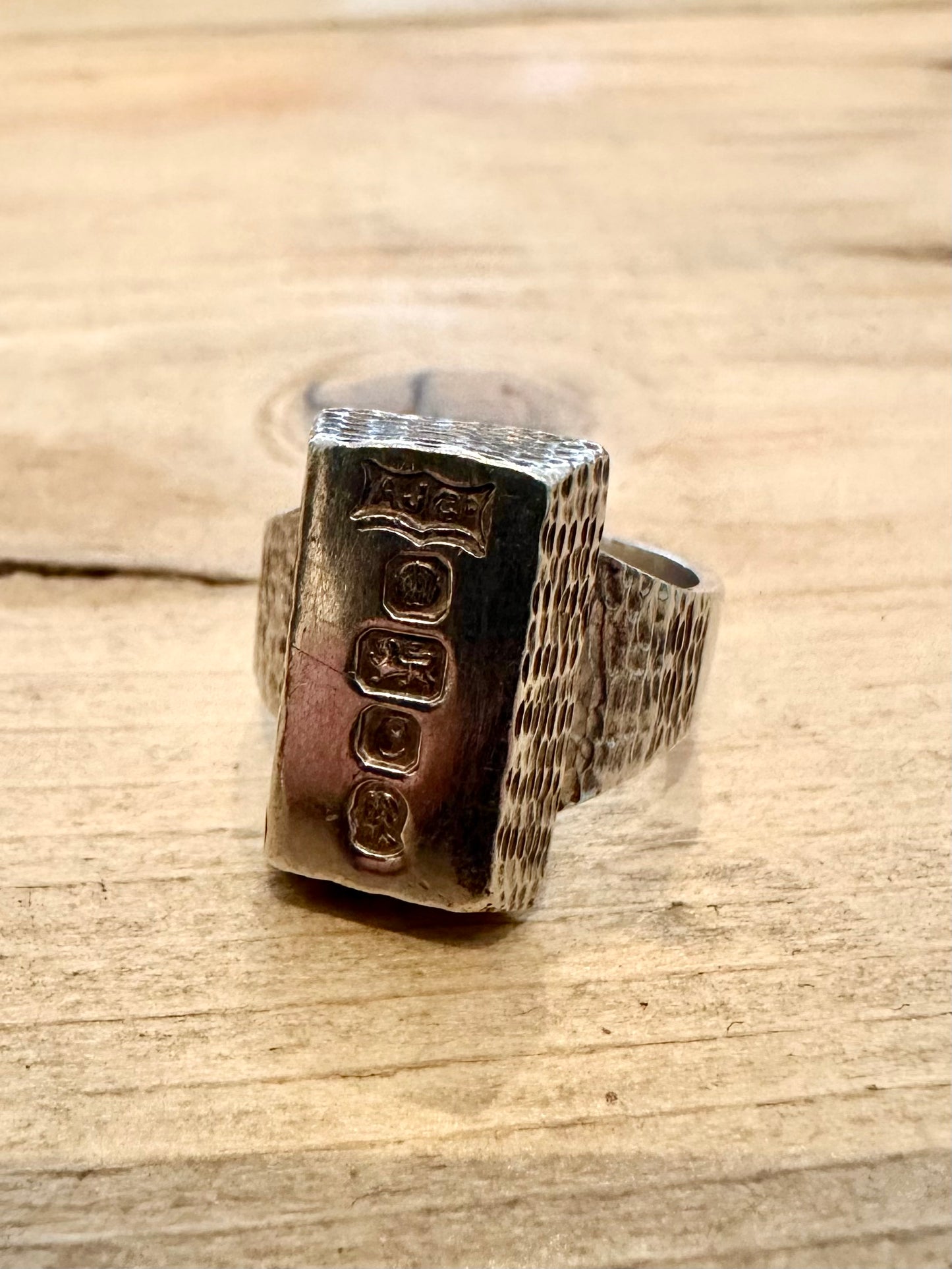 Vintage 1977 Ingot Bark Effect 925 Silver Size O Ring