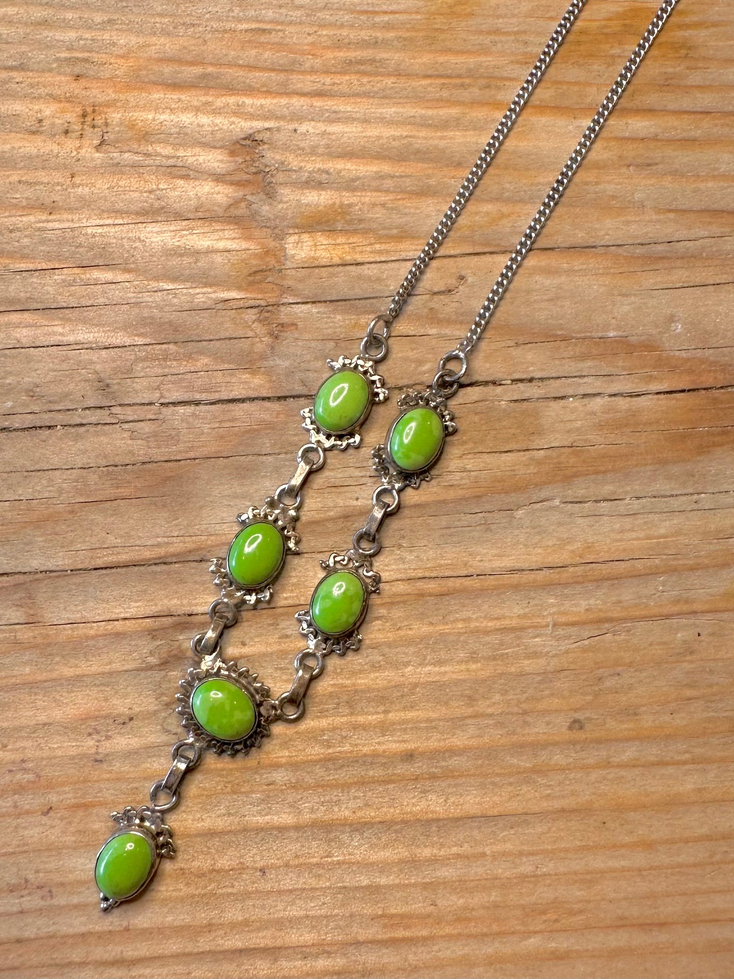 Vintage Green Turquoise Native American Style 925 Sterling Silver 17 to 17.8 Necklace