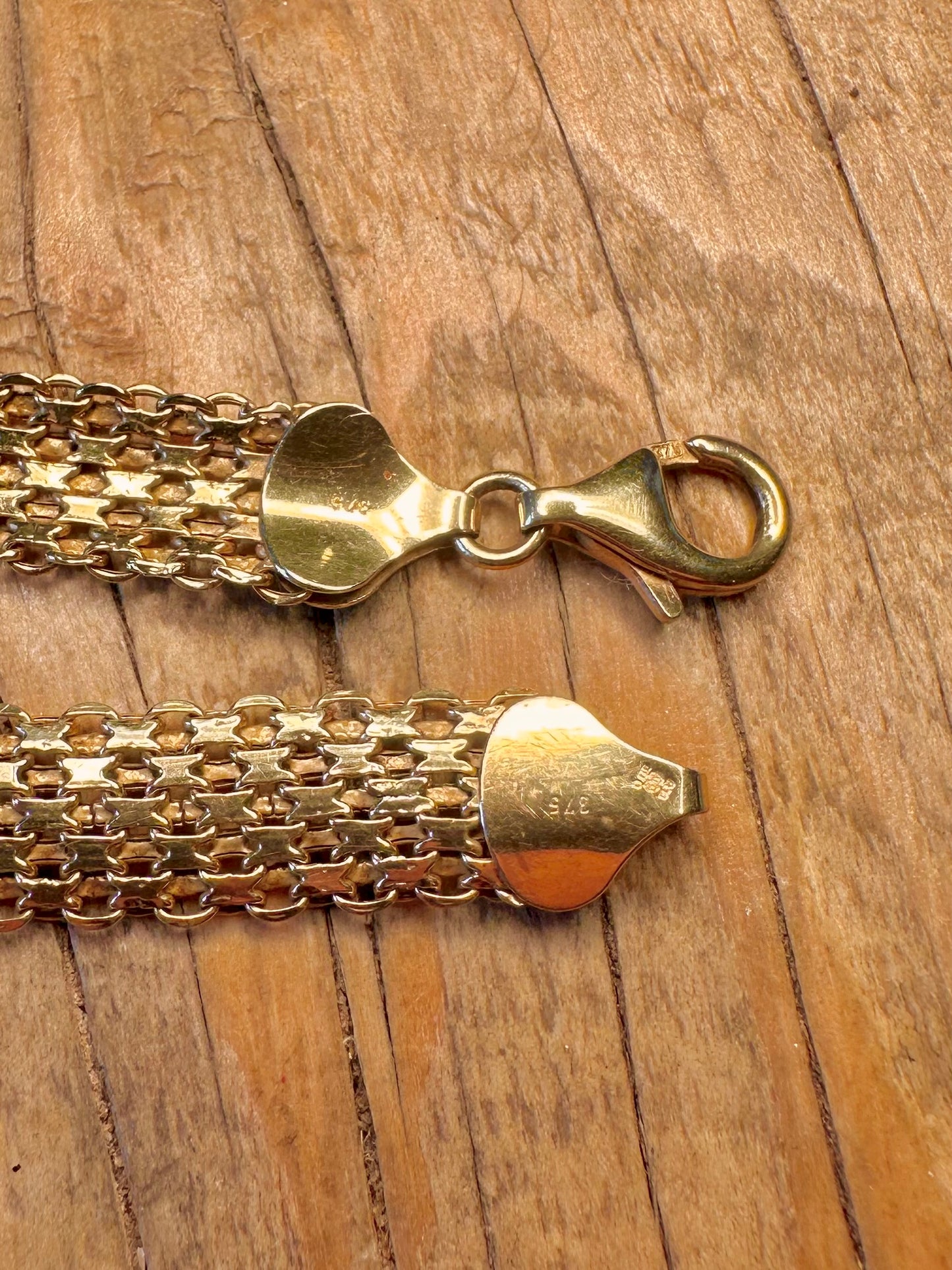 9ct Gold Bismarck Woven Chain Marker ALd 7.5 inch Bracelet