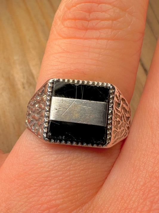 Vintage Onyx Textured Signet 925 Sterling Silver Size S Ring