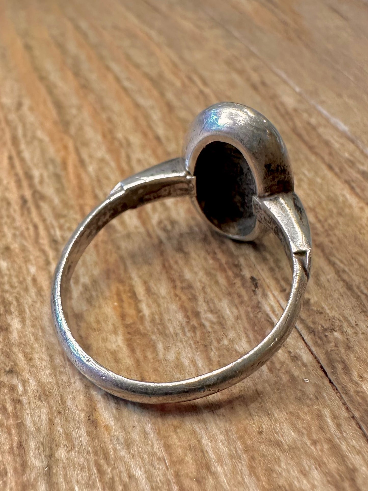 Vintage 1975 Black Wedgwood Cameo 925 Sterling Silver Maker JW Size O1/2 Ring