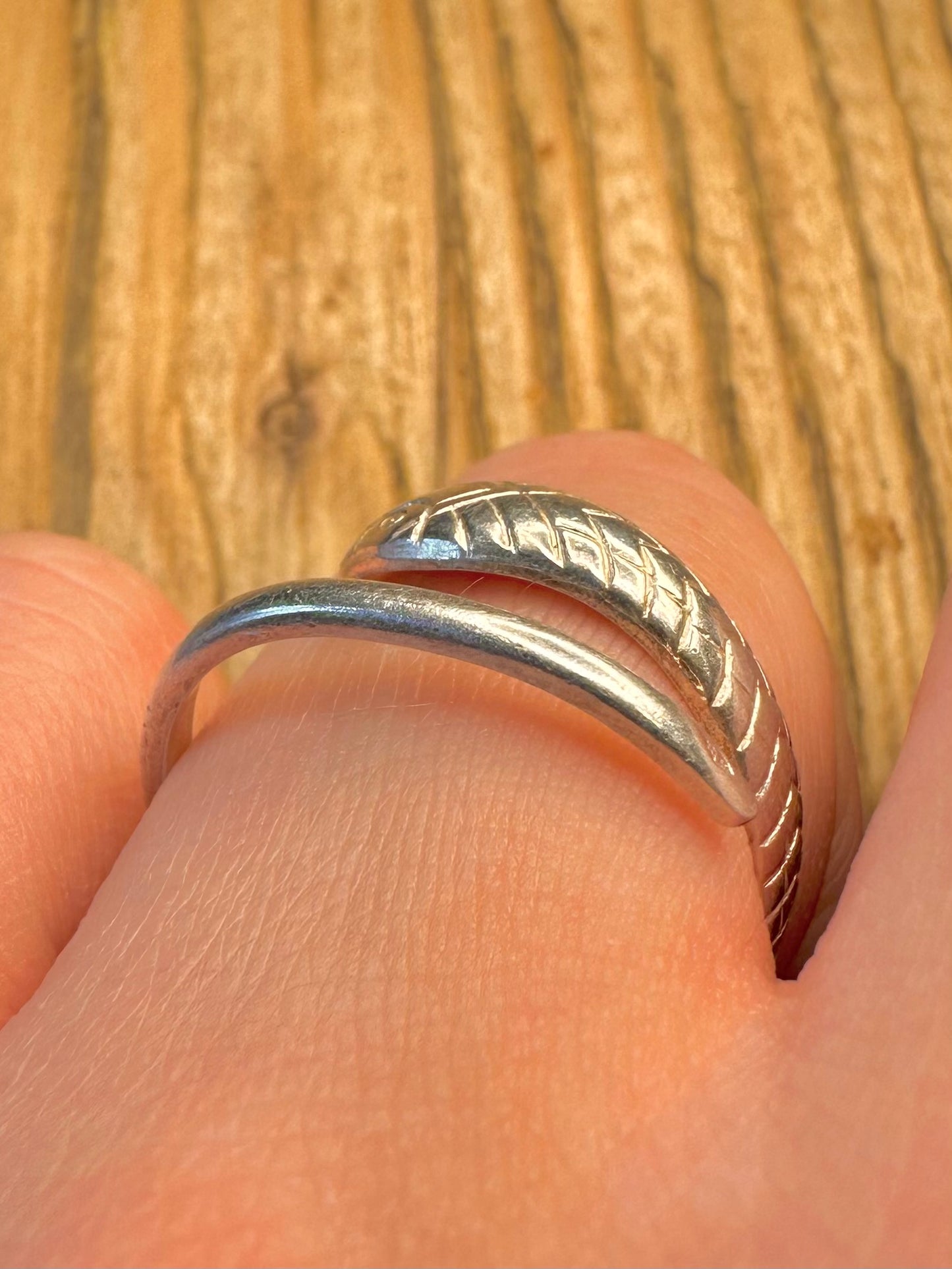 Snake Textured Wrapped 925 Sterling Silver Size S Ring