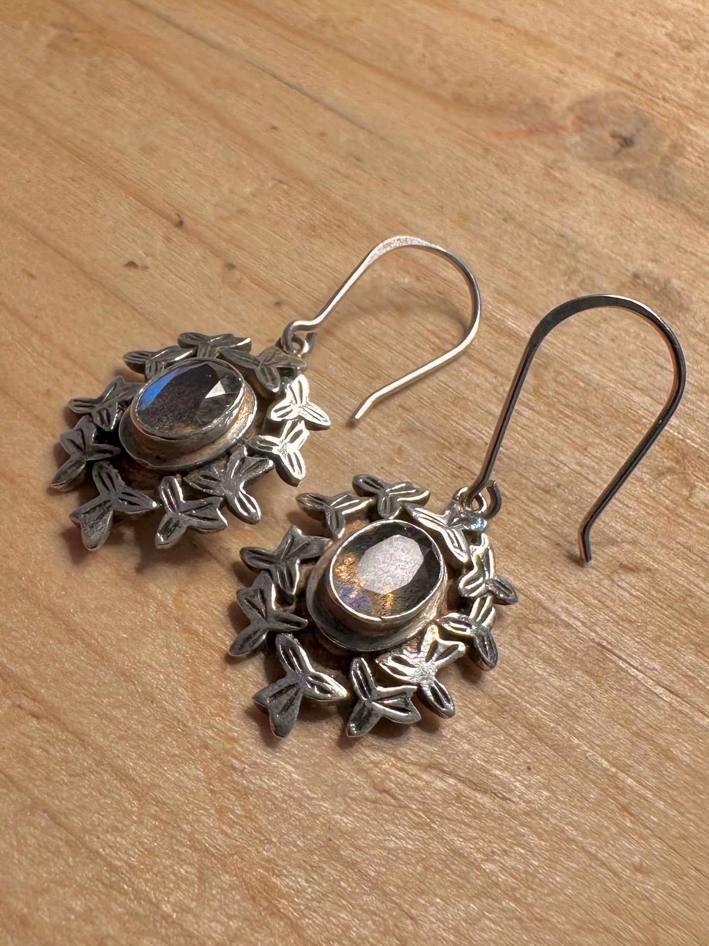 Vintage Labradorite Leaf Design 925 Silver Earrings