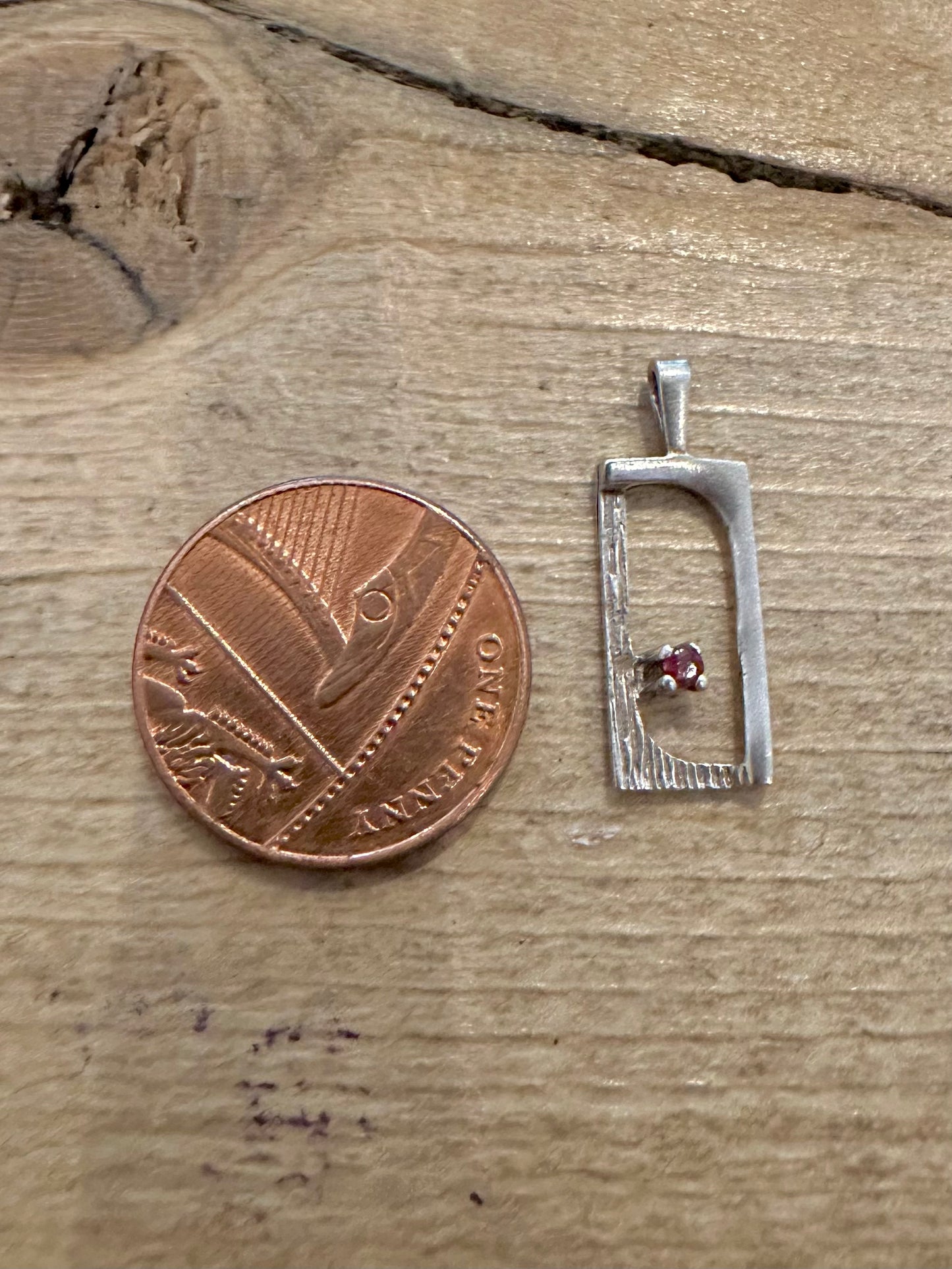 Vintage Red Stone Rectangle Bark Effect Silver Pendant