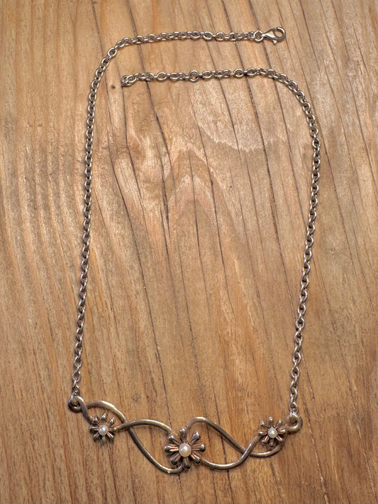 Vintage Floral Pearl 925 Sterling Silver 16 to 17 inch Necklace