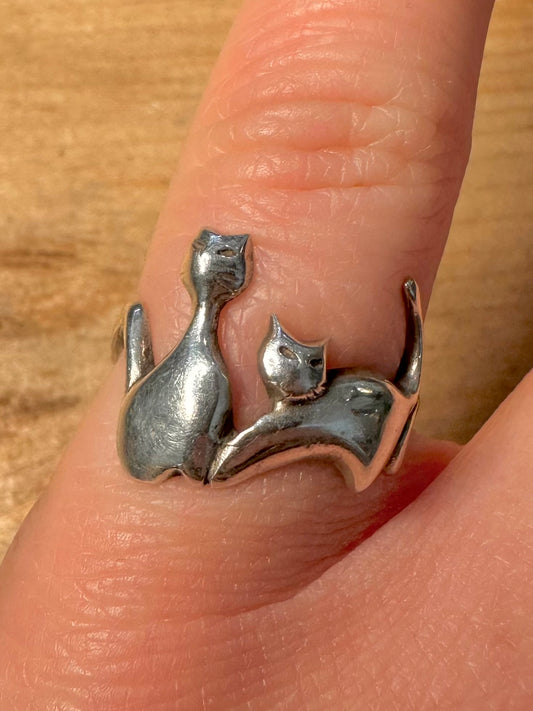 Abstract Two Cats 925 Silver Size N1/2 Ring