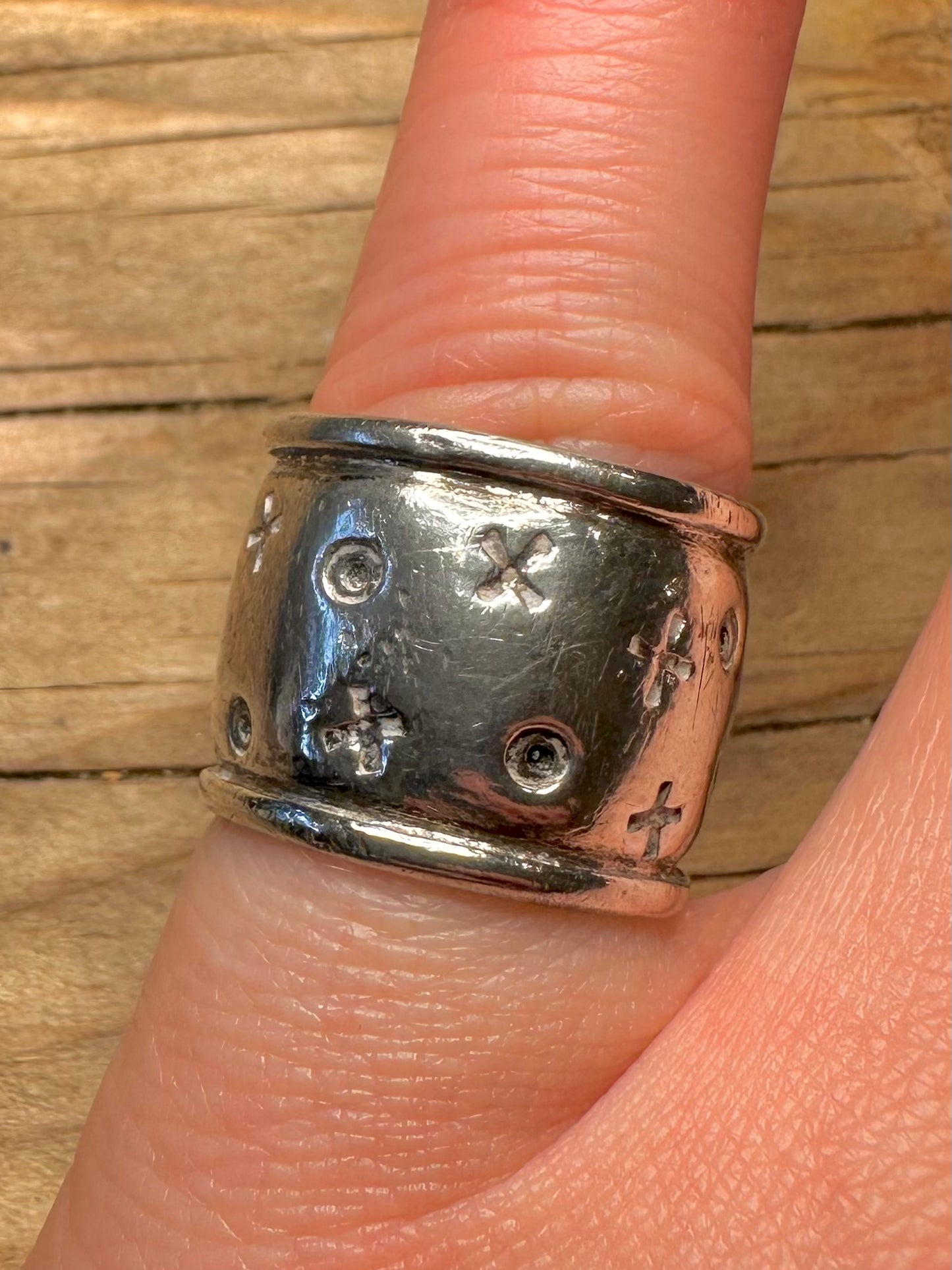 Vintage 1992 Dower and Hall Textured Thick Band 925 Sterling Silver Size K1/2 Ring