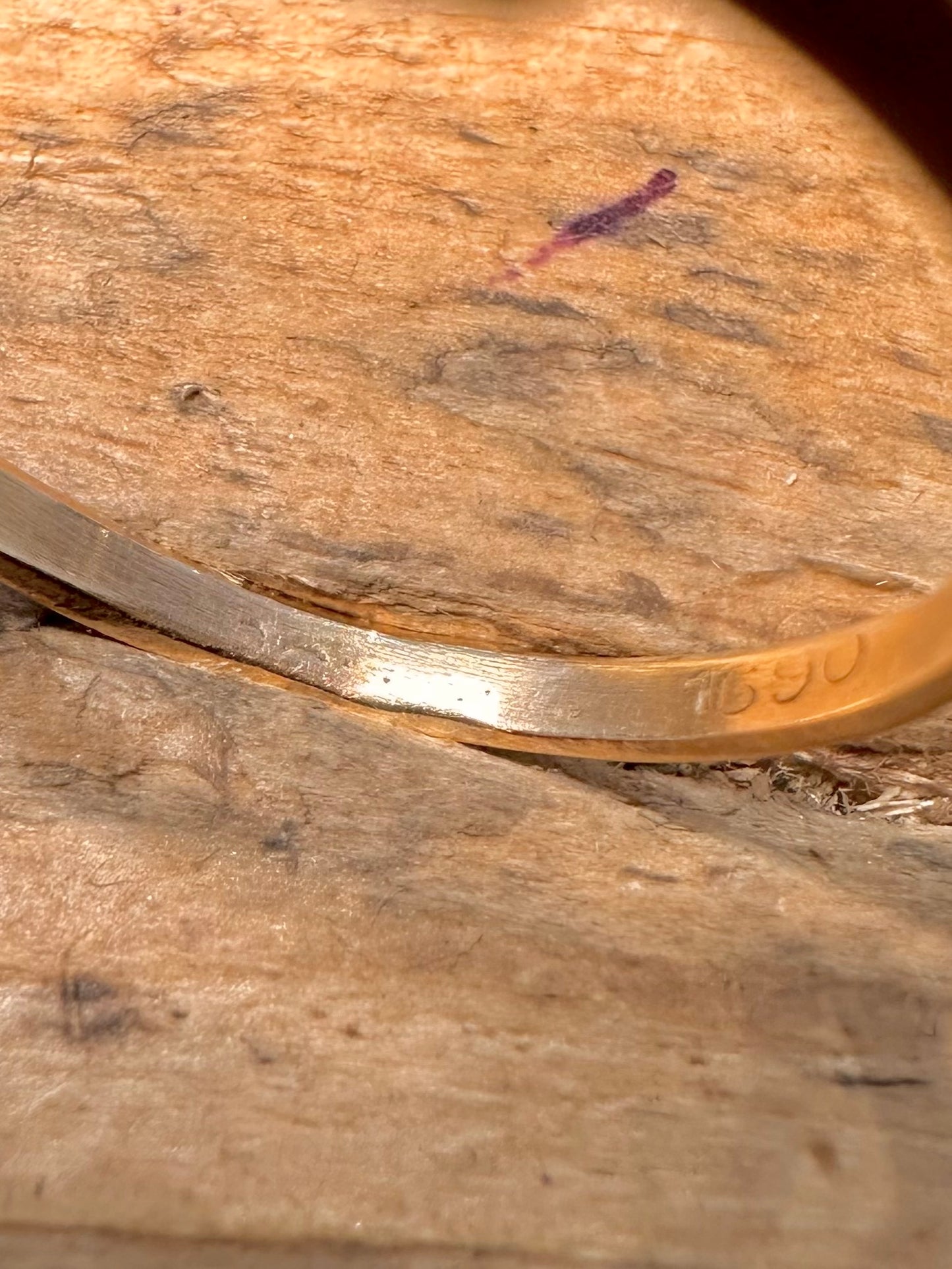 Vintage 9ct Gold Diamond Size U Ring