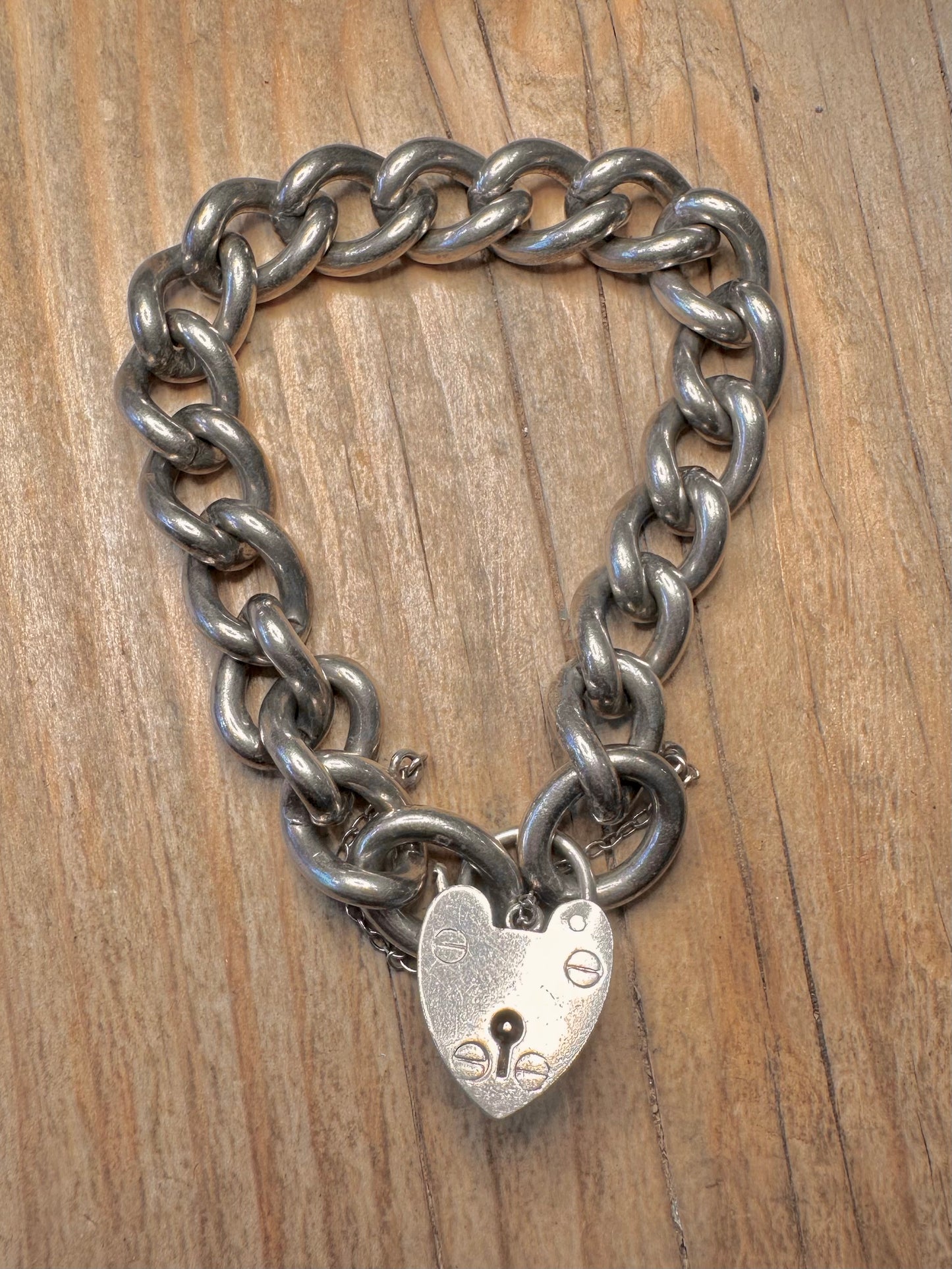 Vintage 1973 Chunky Curb Chain Heart Padlock 7 inch Bracelet