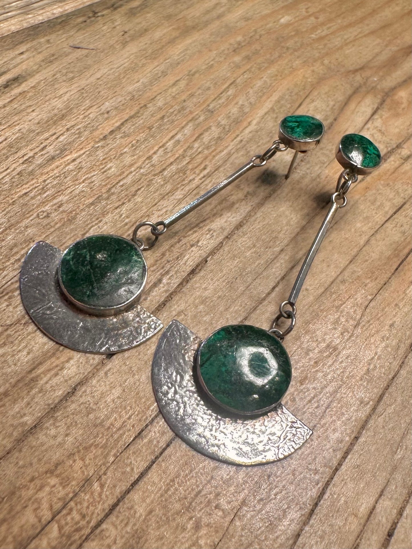 Vintage Art Deco Green Stone Dangle 980 Silver Earrings