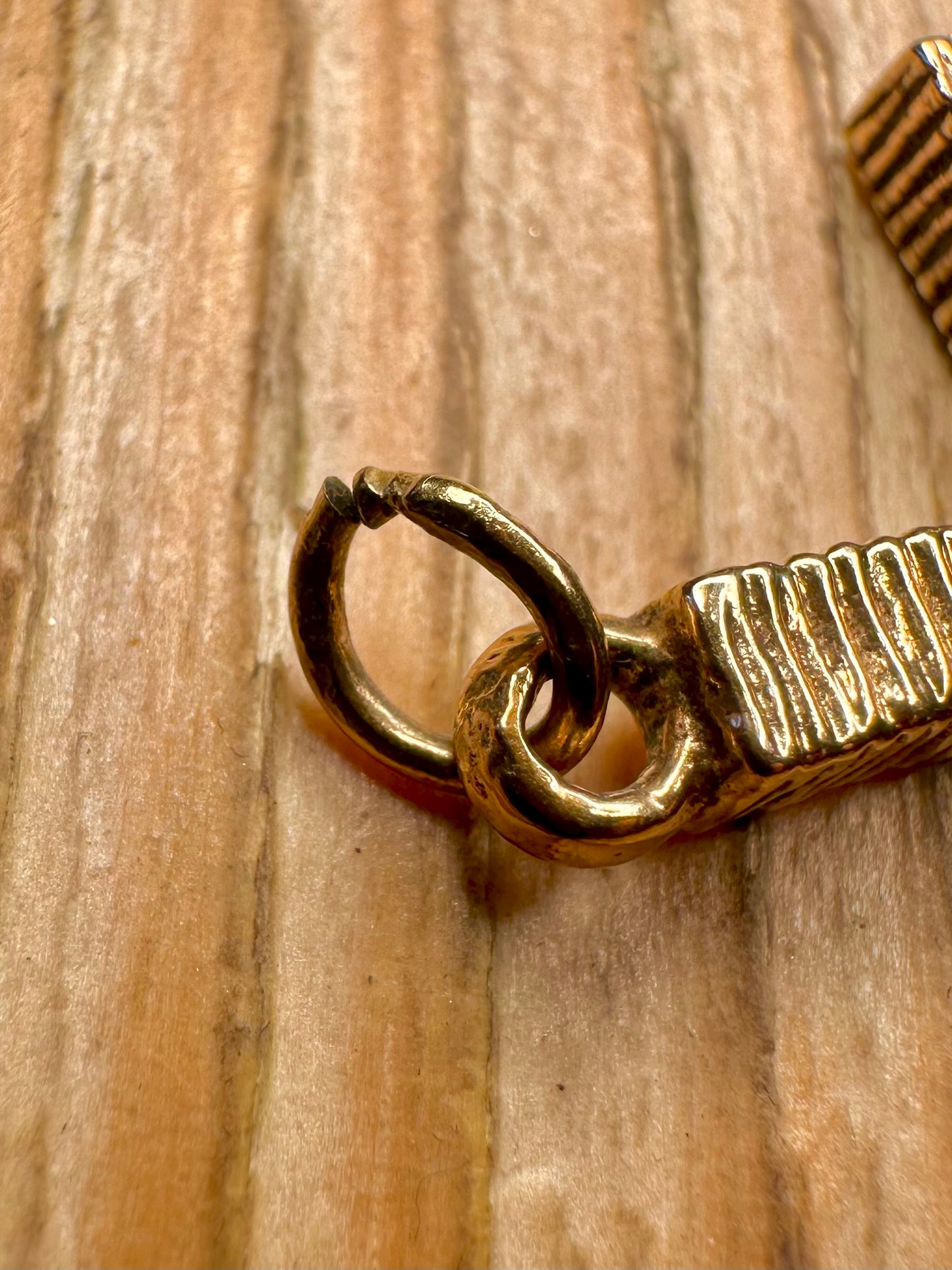 Vintage 1962 9ct Gold Bark Effect Cross Pendant