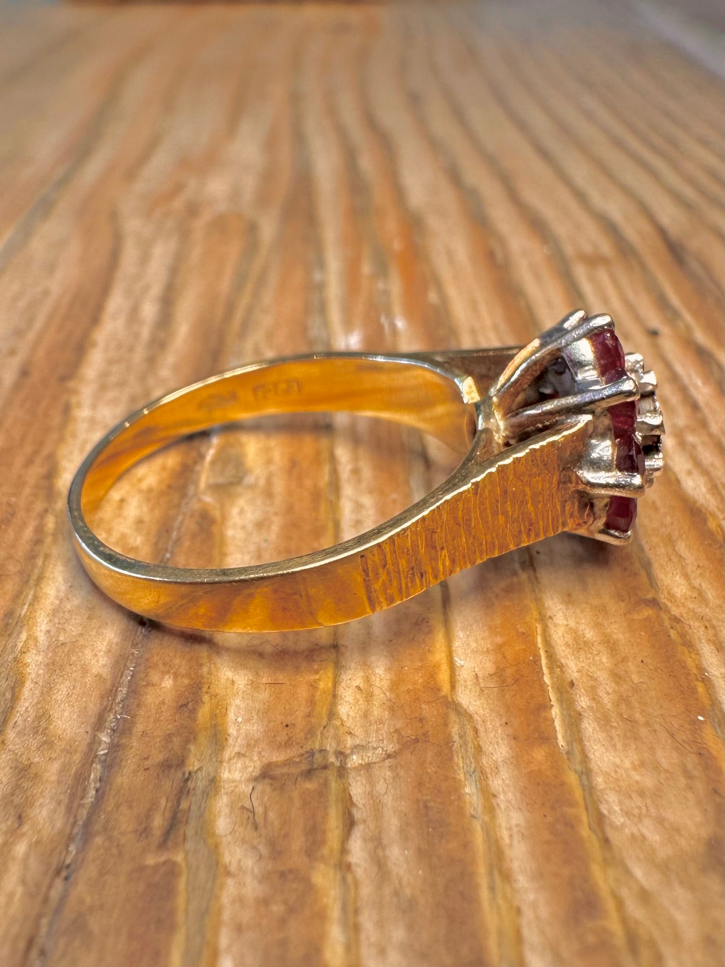 18ct Gold 1975 Ruby’s and Diamond Cluster Bark Effect Size P1/2 Ring