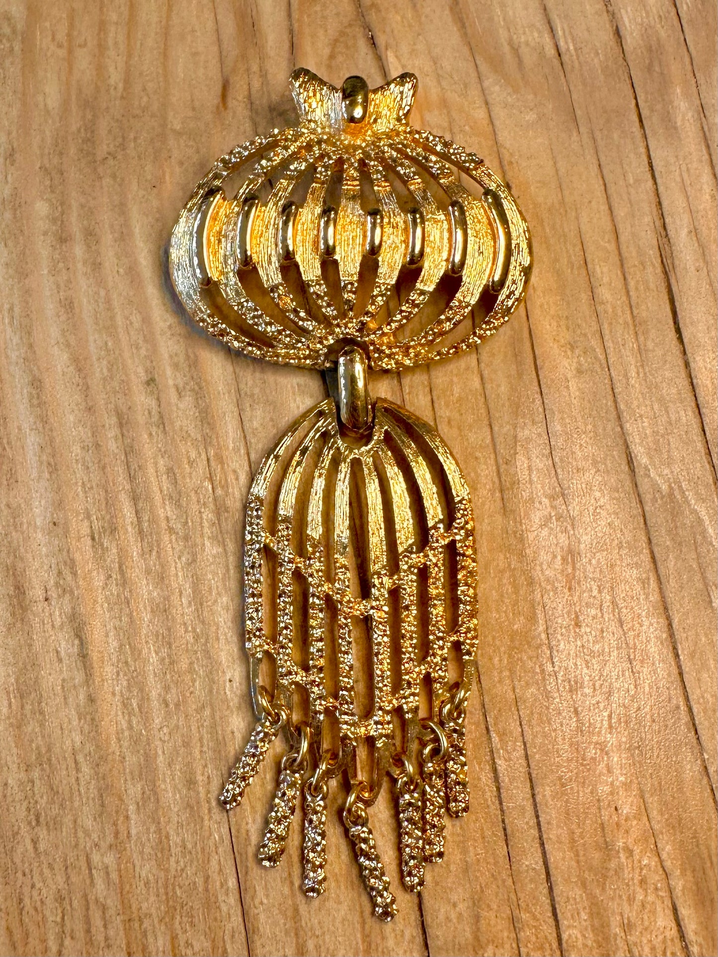 Vintage Monet Avant-Garde Gold Tone Costume Brooch