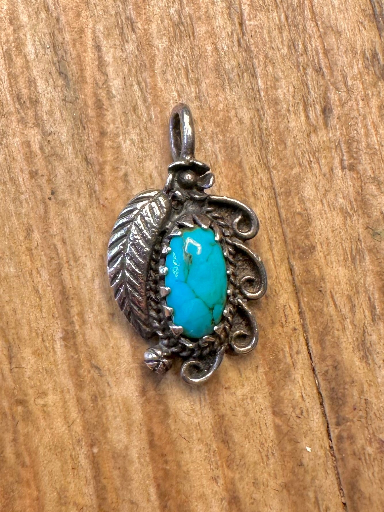 Native American Turquoise Leaf 925 Sterling Silver Pendant