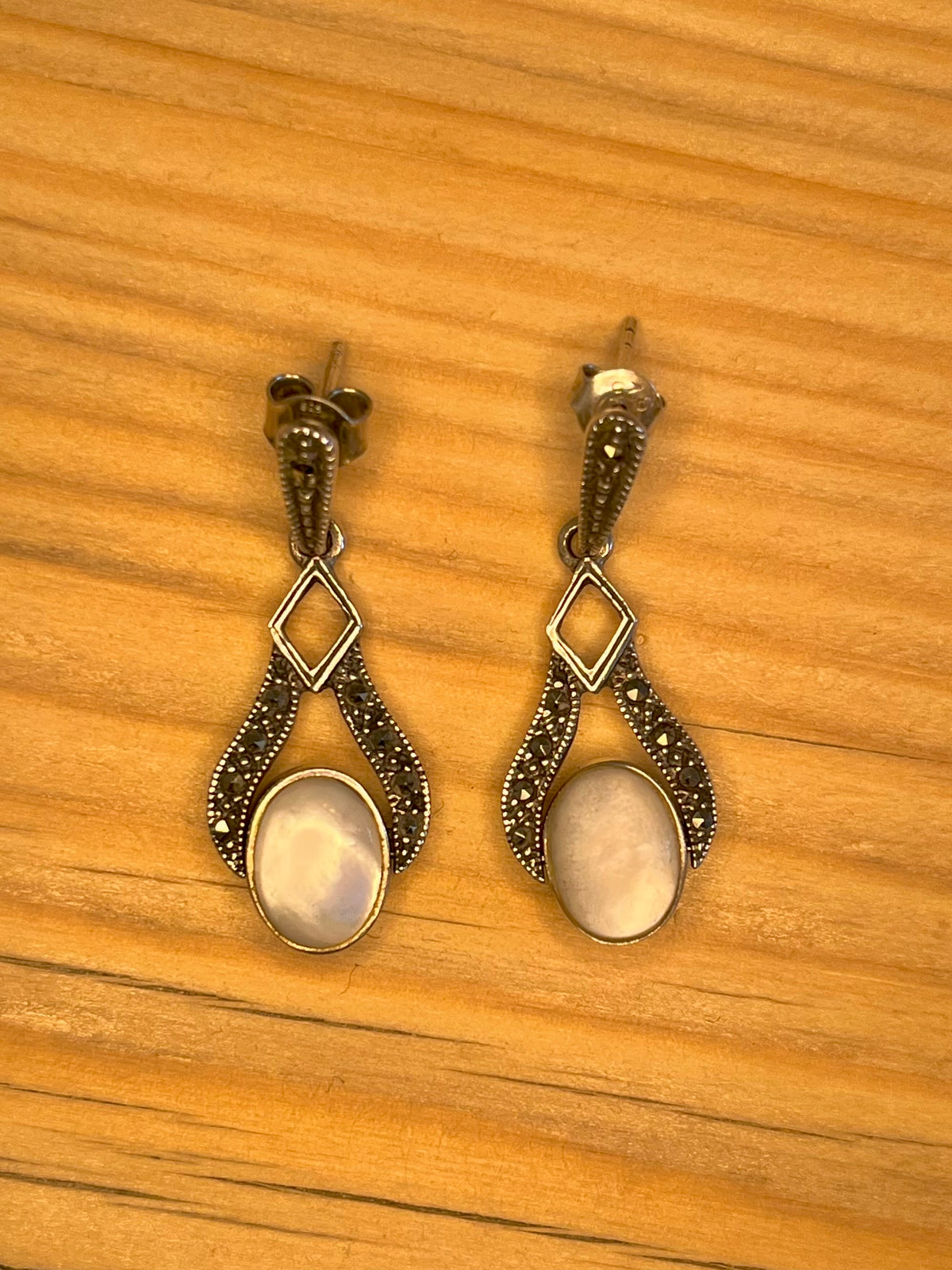 Mother Of Pearl and Black Onyx Reversible Drop 925 Sterling Silver Earrings