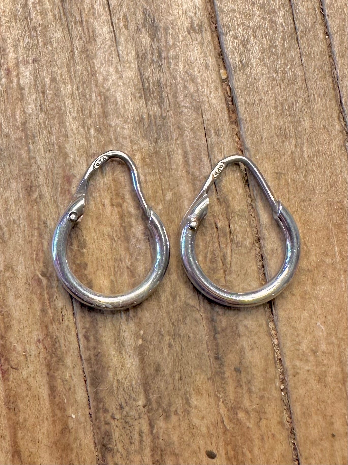 Kleine Creolen aus 925er Sterlingsilber