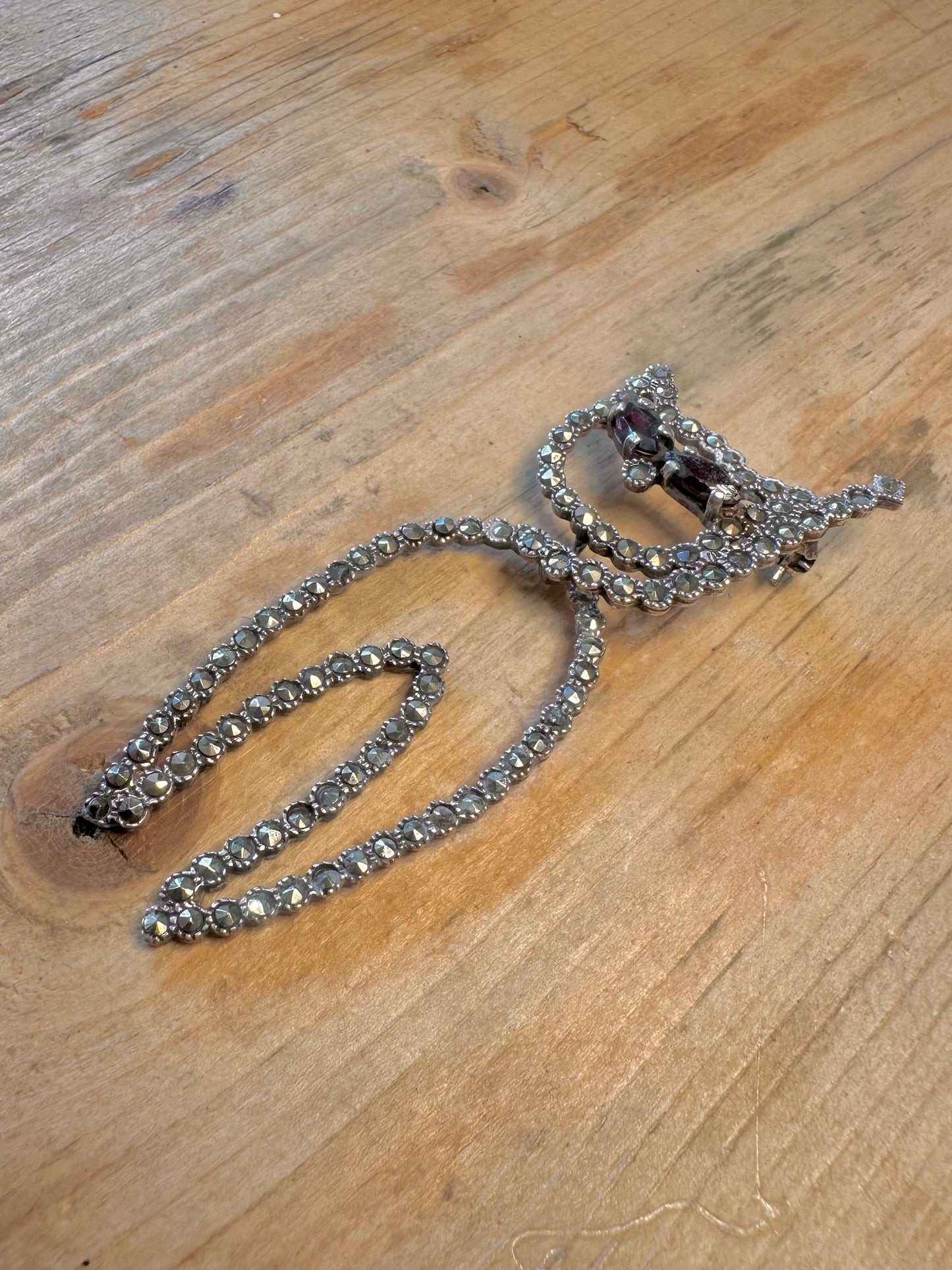 Marcasite and Garnet Cat 925 Sterling Silver Brooch
