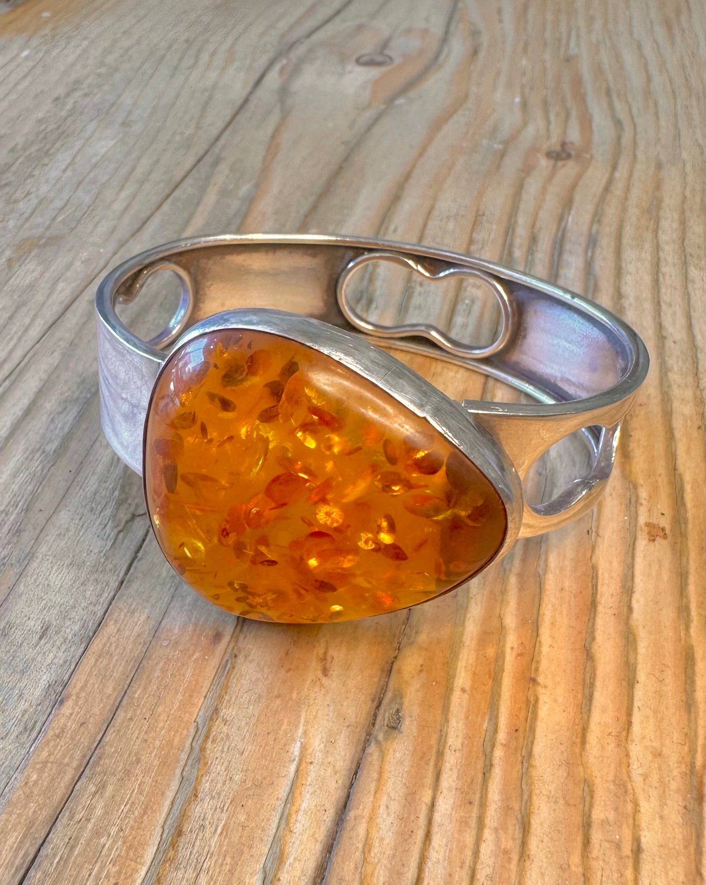 Abstract Amber Front Clasp 925 Sterling Silver Bangle