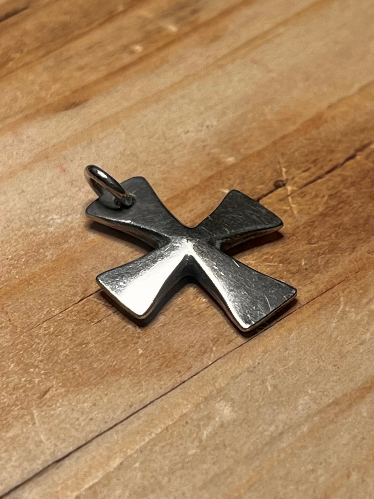 Cross 1973 Edinburgh 925 Sterling Silver Pendant