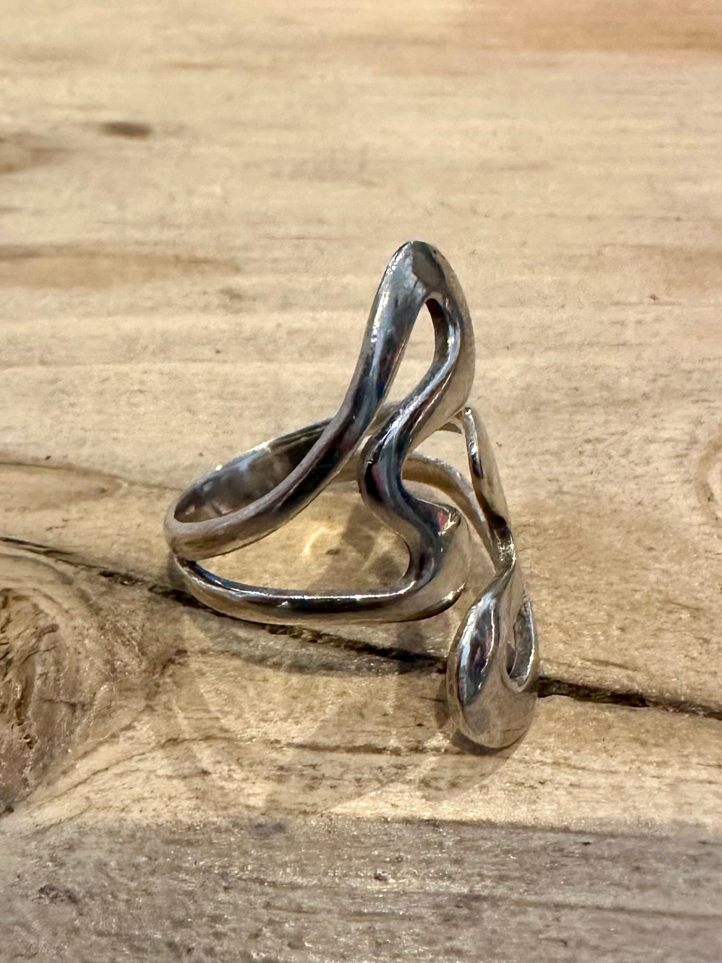 Abstract Squiggle Open Front 925 Silver Size Q Ring