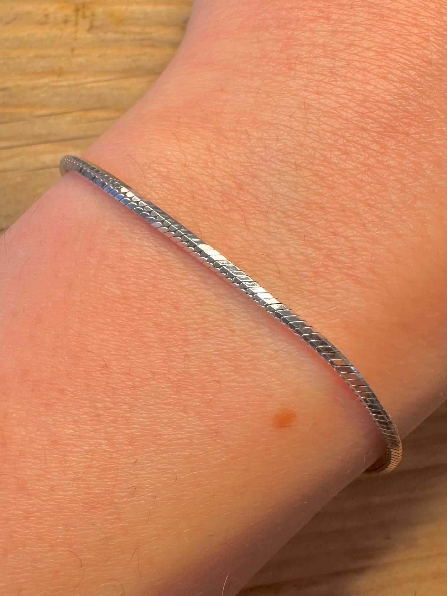 Modernes quadratisches Schlangenkettenarmband aus 925er Sterlingsilber, 7,5 Zoll