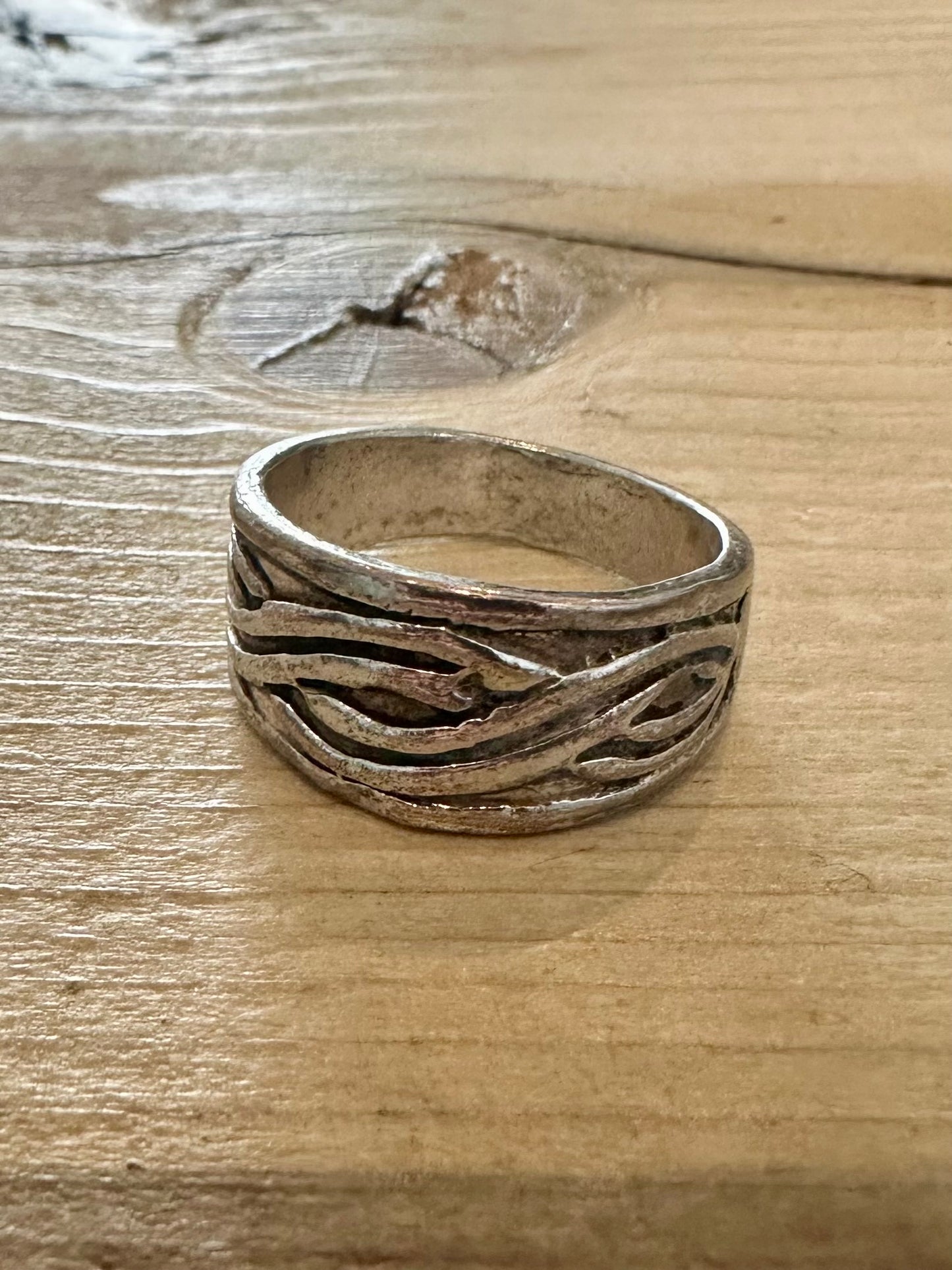 Vintage Textured Wave 925 Silver Size R Ring