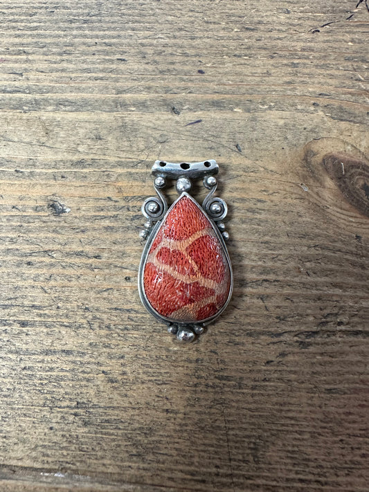 Vintage Raw Red Agate Ornate 925 Silver Pendant