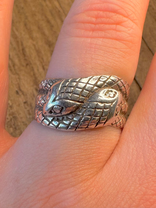 Interwoven 1975 Snakes 925 Sterling Silver Size T Ring