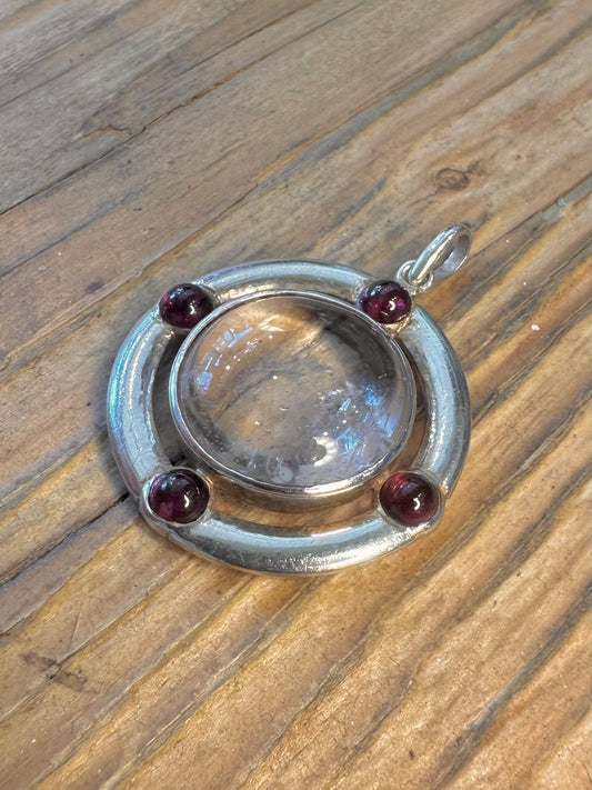 Clear Quarts and Garnet Circle 925 Sterling Silver Pendant