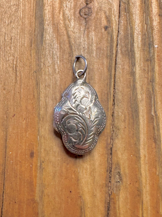 Unique Shape Engraved Design 925 Sterling Silver Locket Pendant