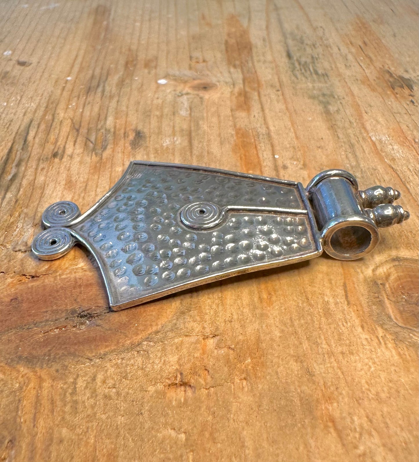 Hammered Swirl Ornate 925 Sterling Silver Pendant