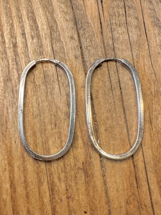 Längliche Creolen aus 925er Sterlingsilber