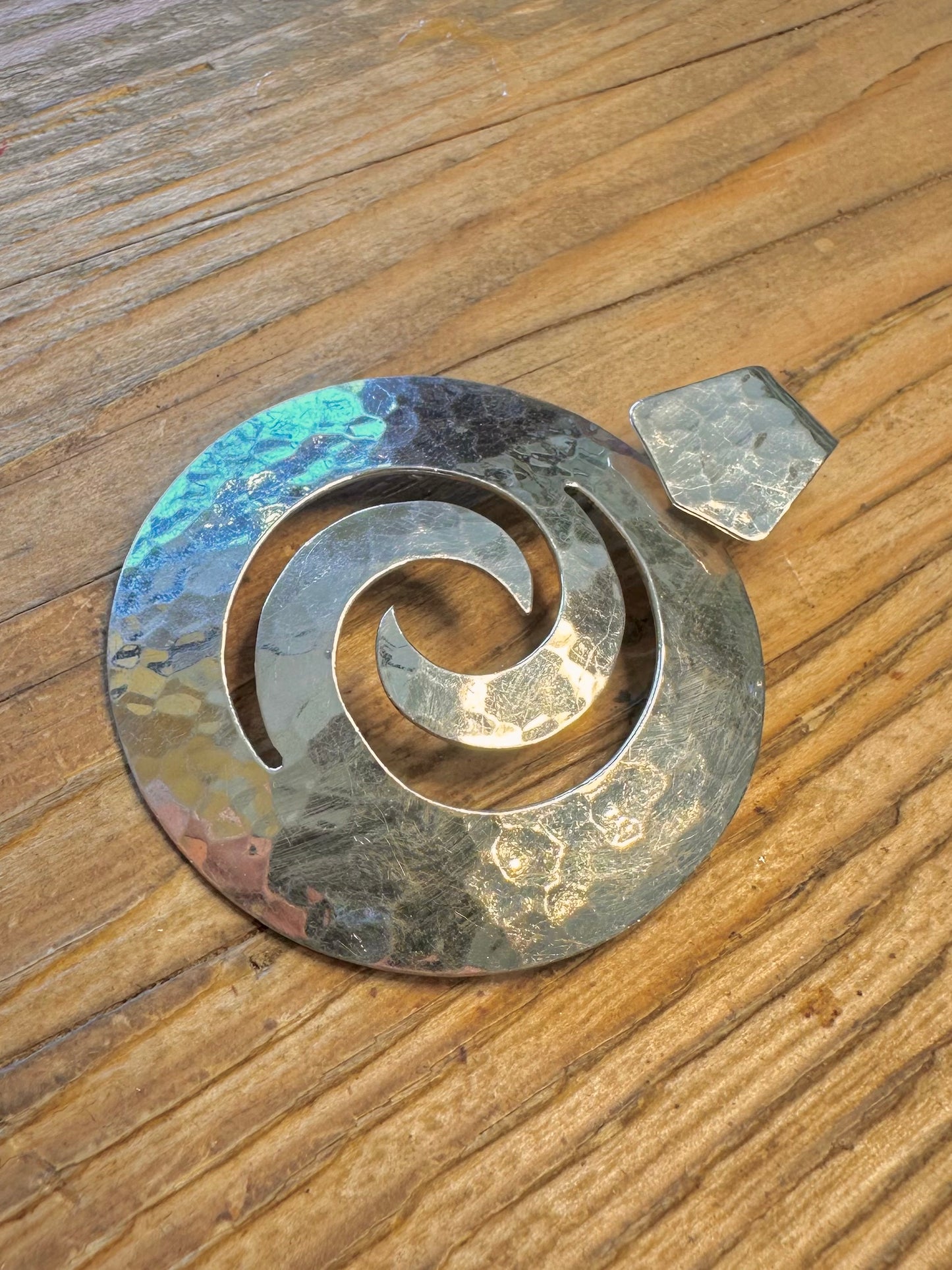 Modernist Hammered Swirl 925 Sterling Silver Pendant