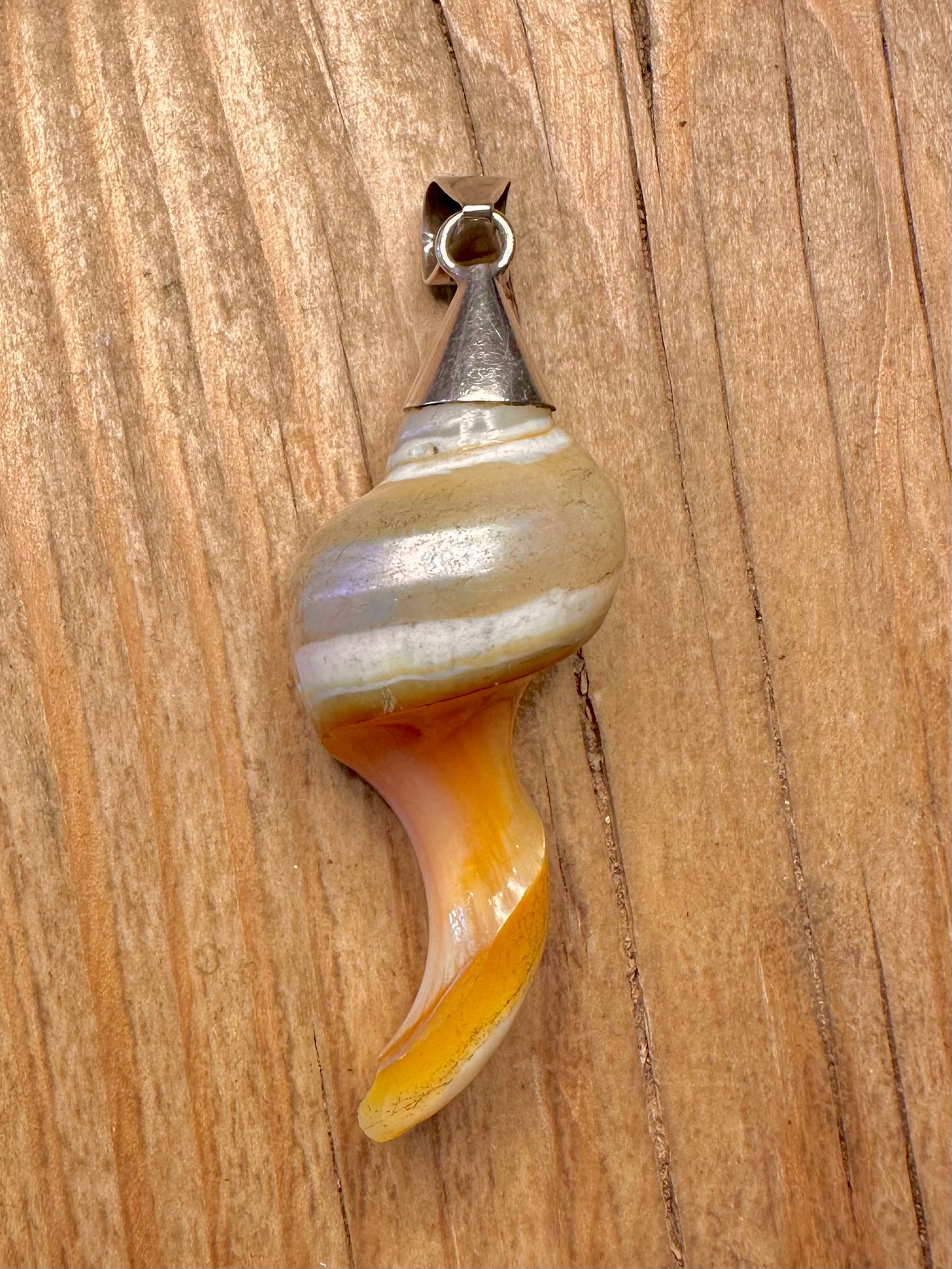 Vintage Natural Shell Twisted 925 Sterling Silver Pendant