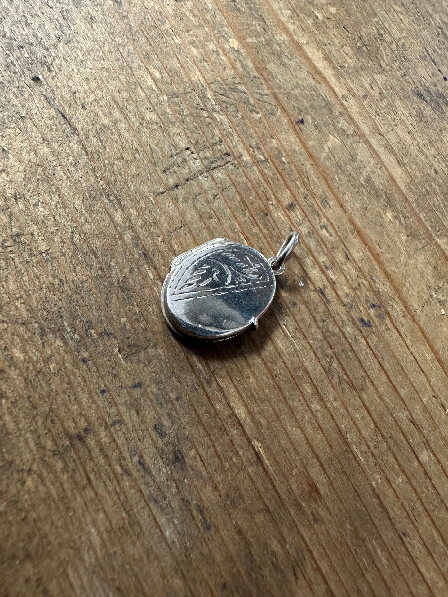 Vintage Oval Locket Engraved 925 Silver Pendant