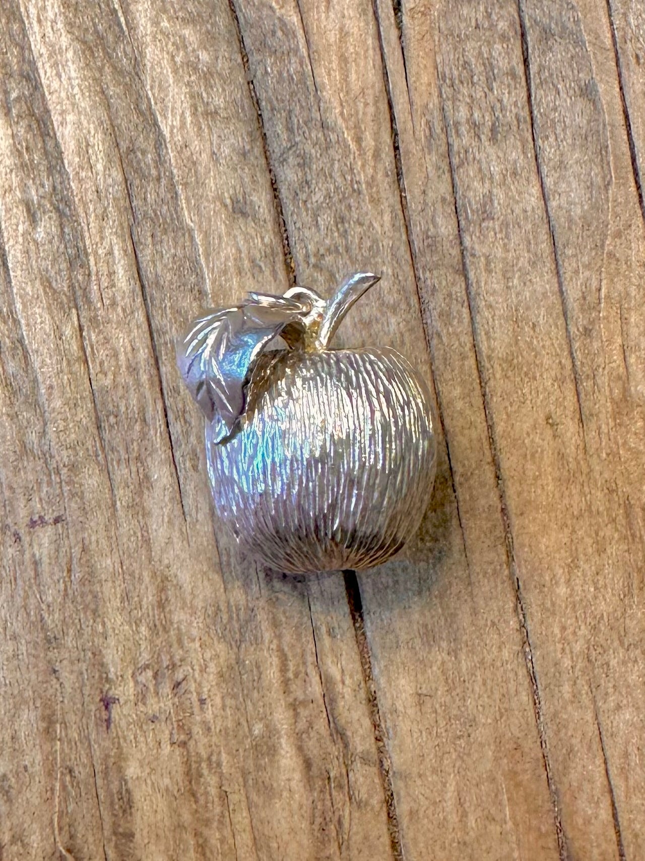 Vintage 1978 massiver Apfelanhänger aus strukturiertem 925er Sterlingsilber