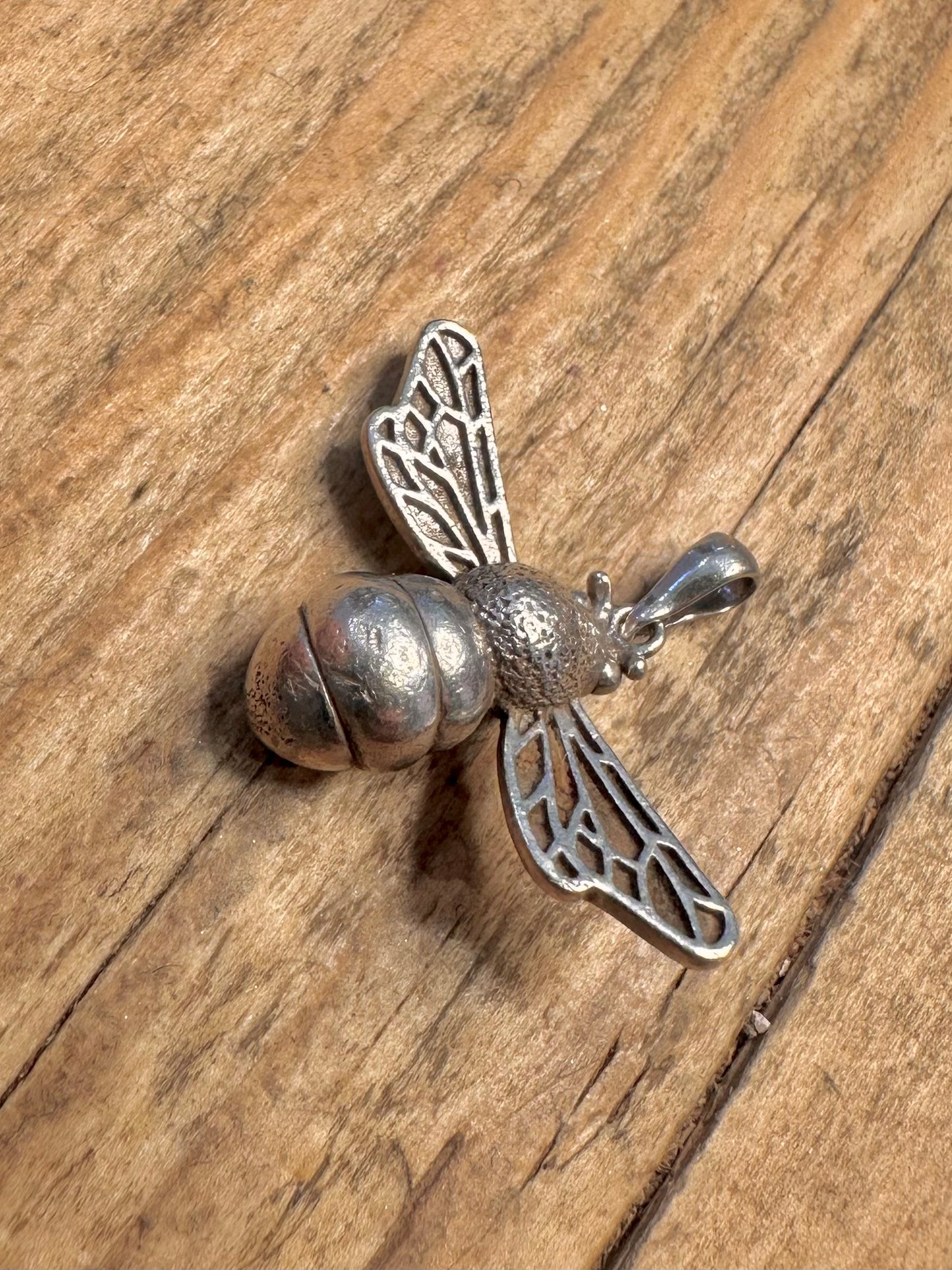 Hummel-Anhänger aus 925er Sterlingsilber