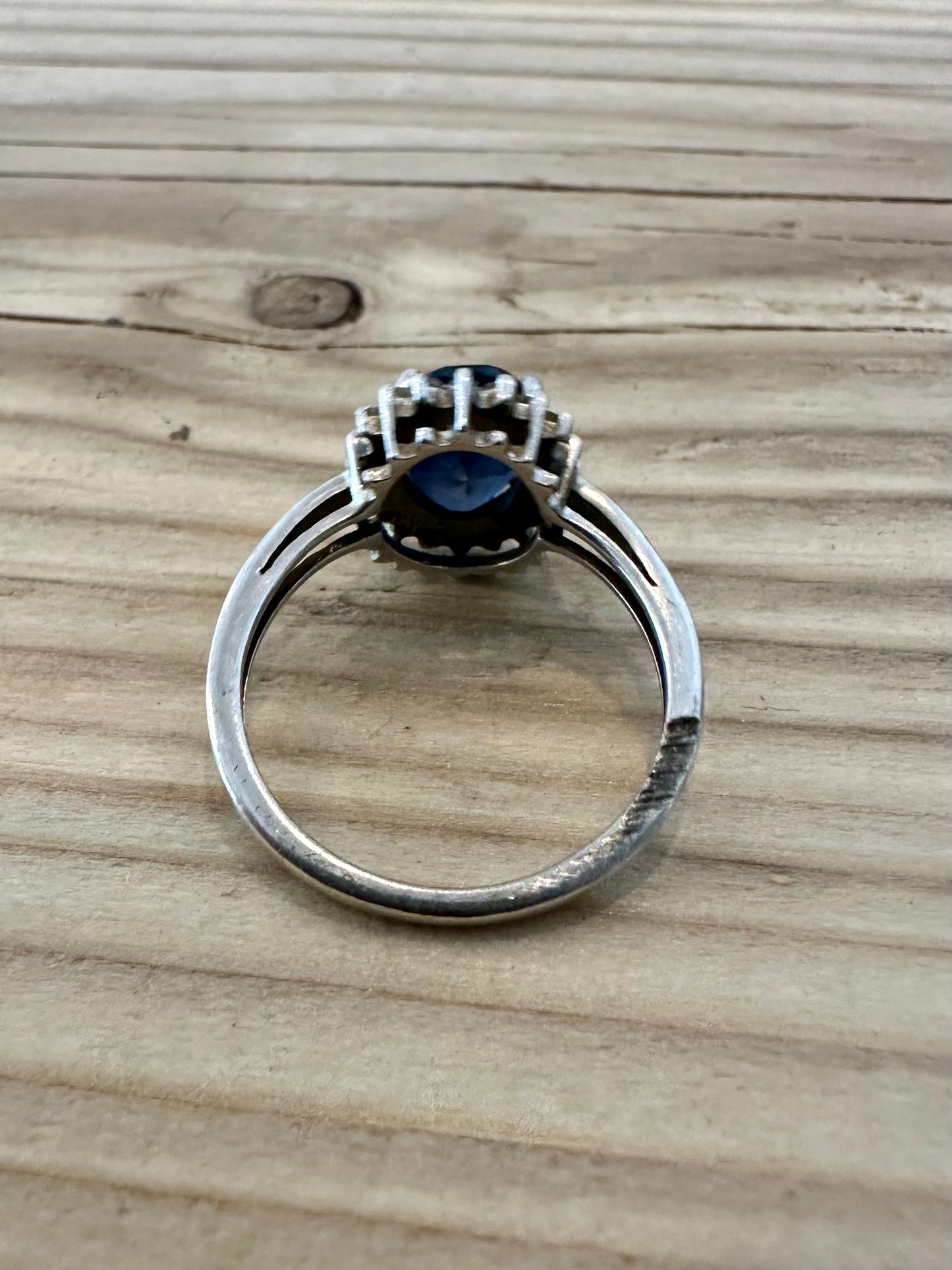 Vintage Blue and White Stone 925 Silver Size O Ring