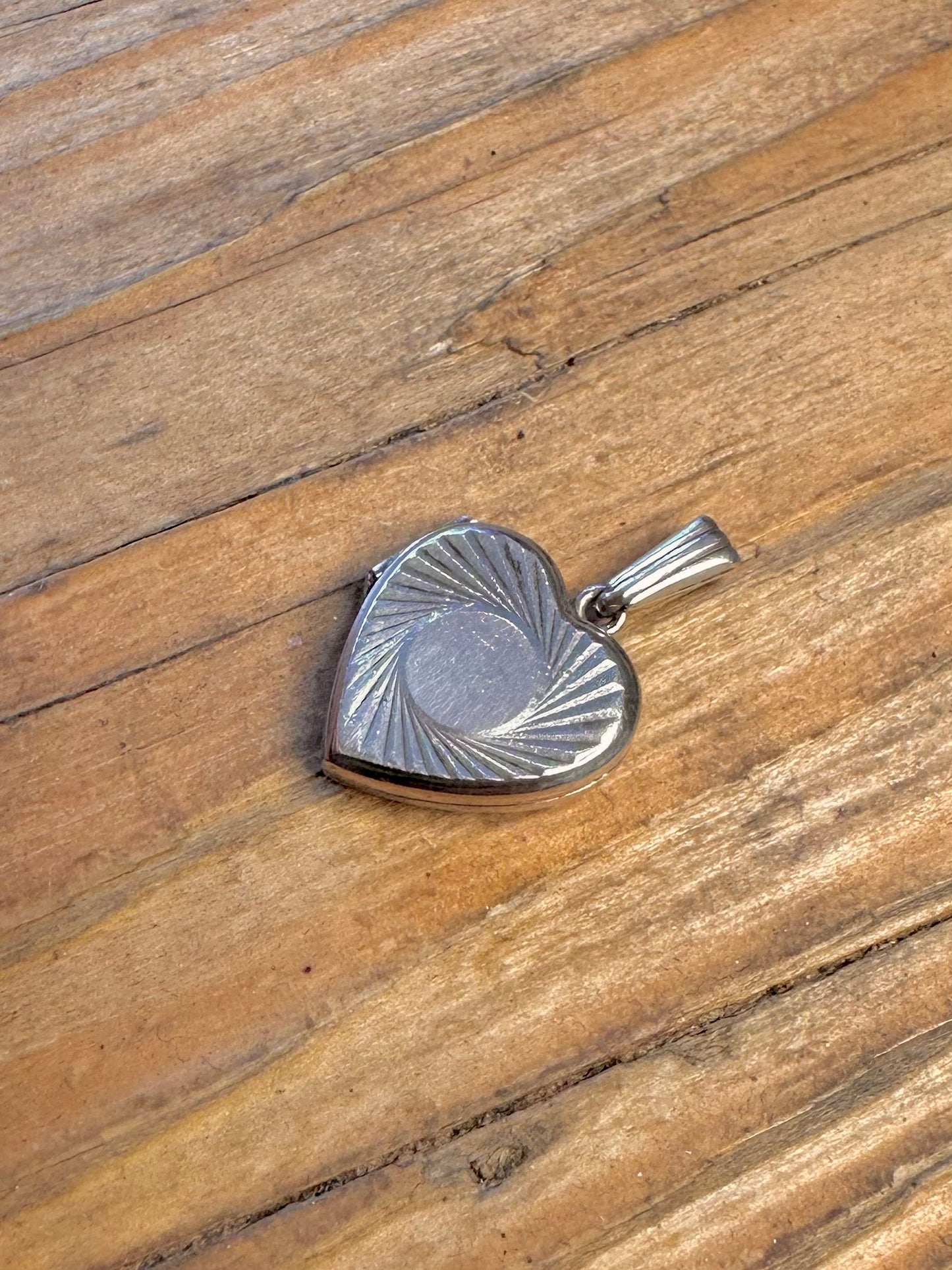 Heart Diamond-Cut Sunburst Locket 925 Sterling Silver Pendant