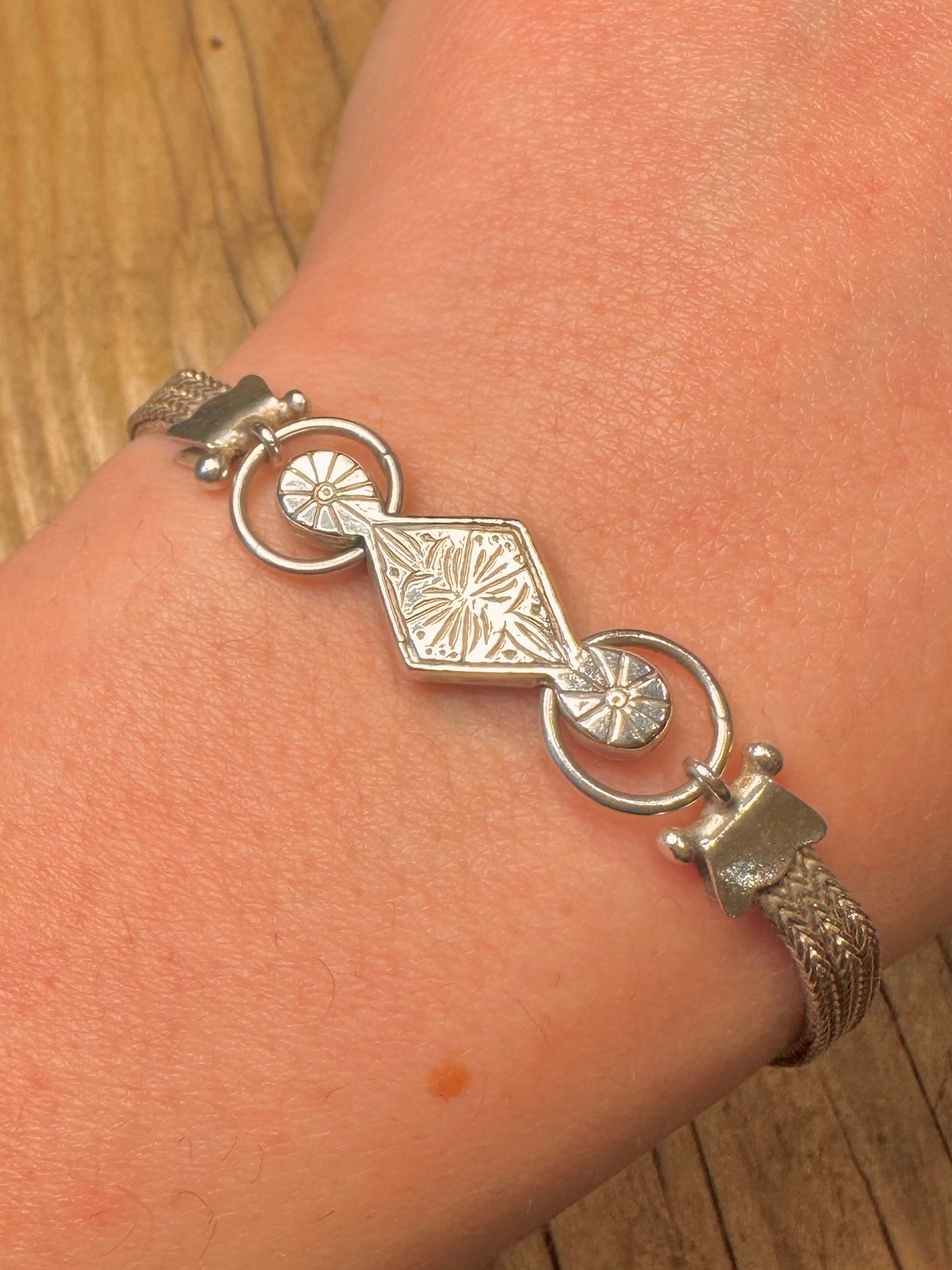 Vintage Albertina-Armband im viktorianischen Stil, gewebte Stränge, Albert-Verschluss mit Quaste, 925er Sterlingsilber, 19 bis 19,8 cm