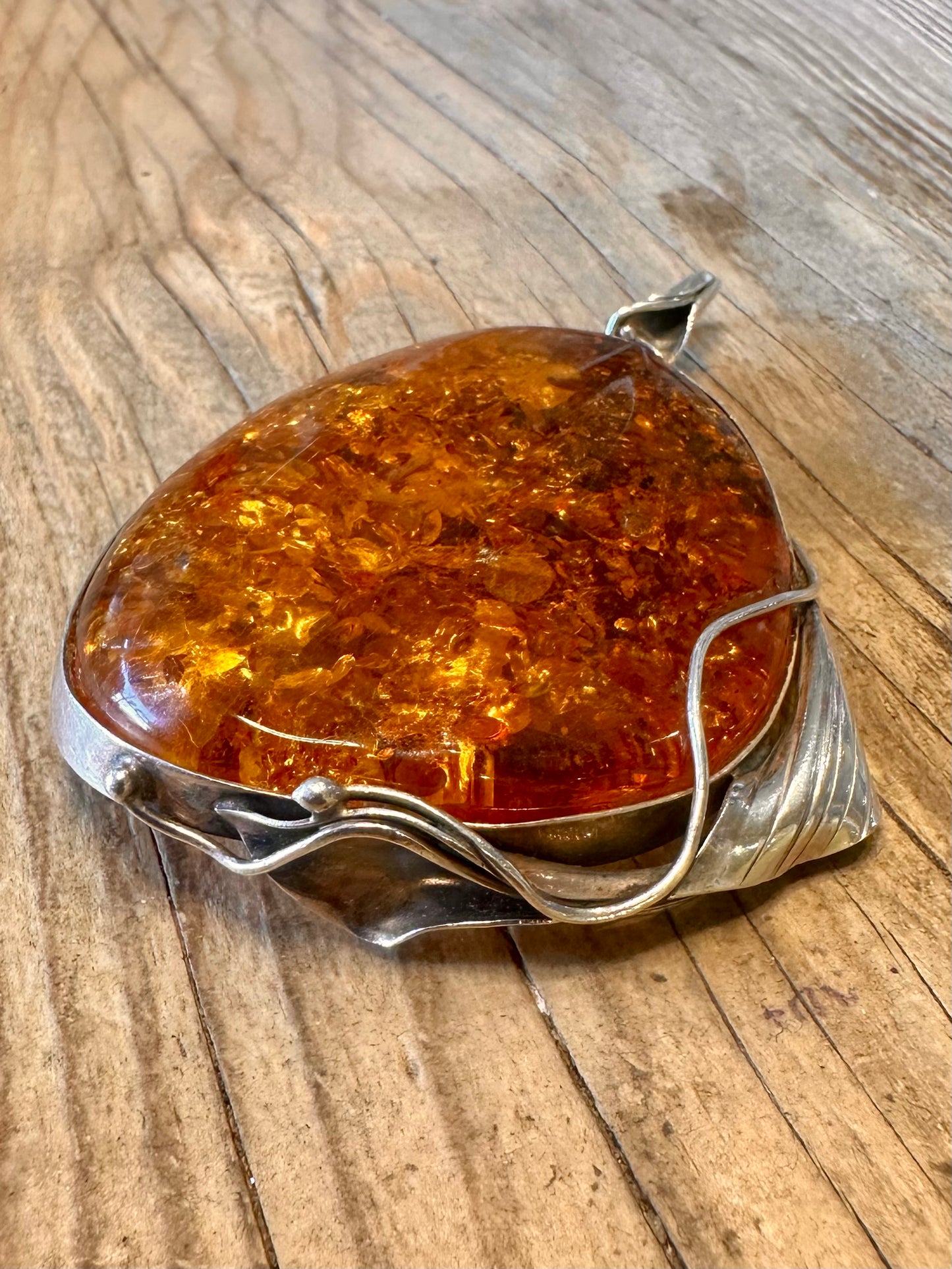 Vintage Large Baltic Amber Floral Leaf Design Setting 925 Sterling Silver Pendant