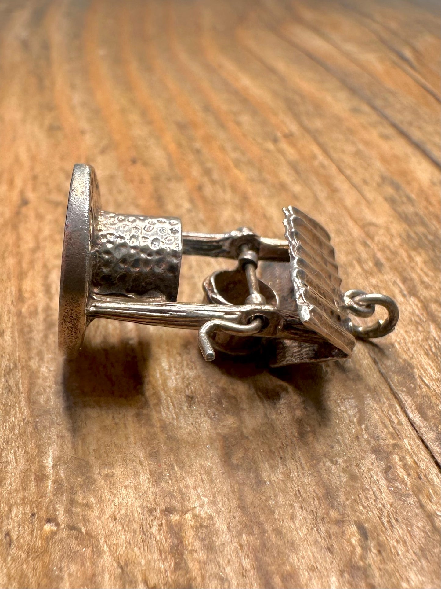 Wunschbrunnen Drehbarer Eimer 925 Sterling Silber Charm-Anhänger
