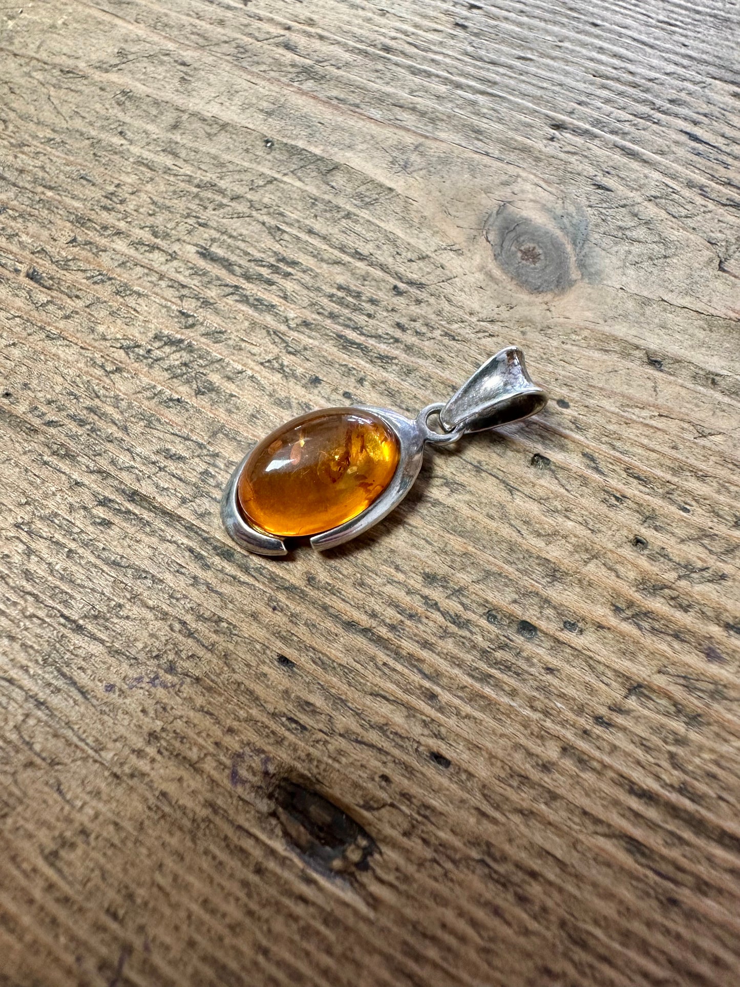 Vintage Amber Oval 925 Silver Pendant