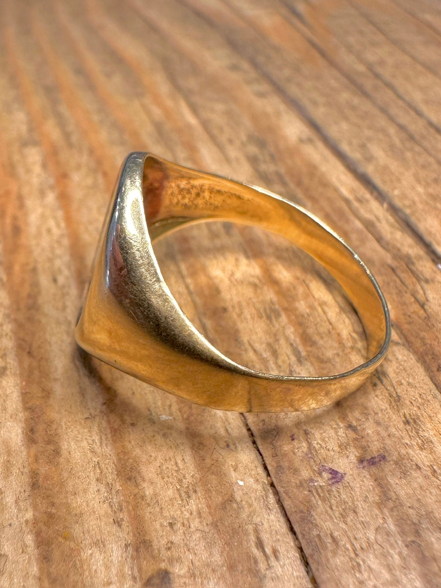 9 Karat Gold Onyx Siegelring Größe S