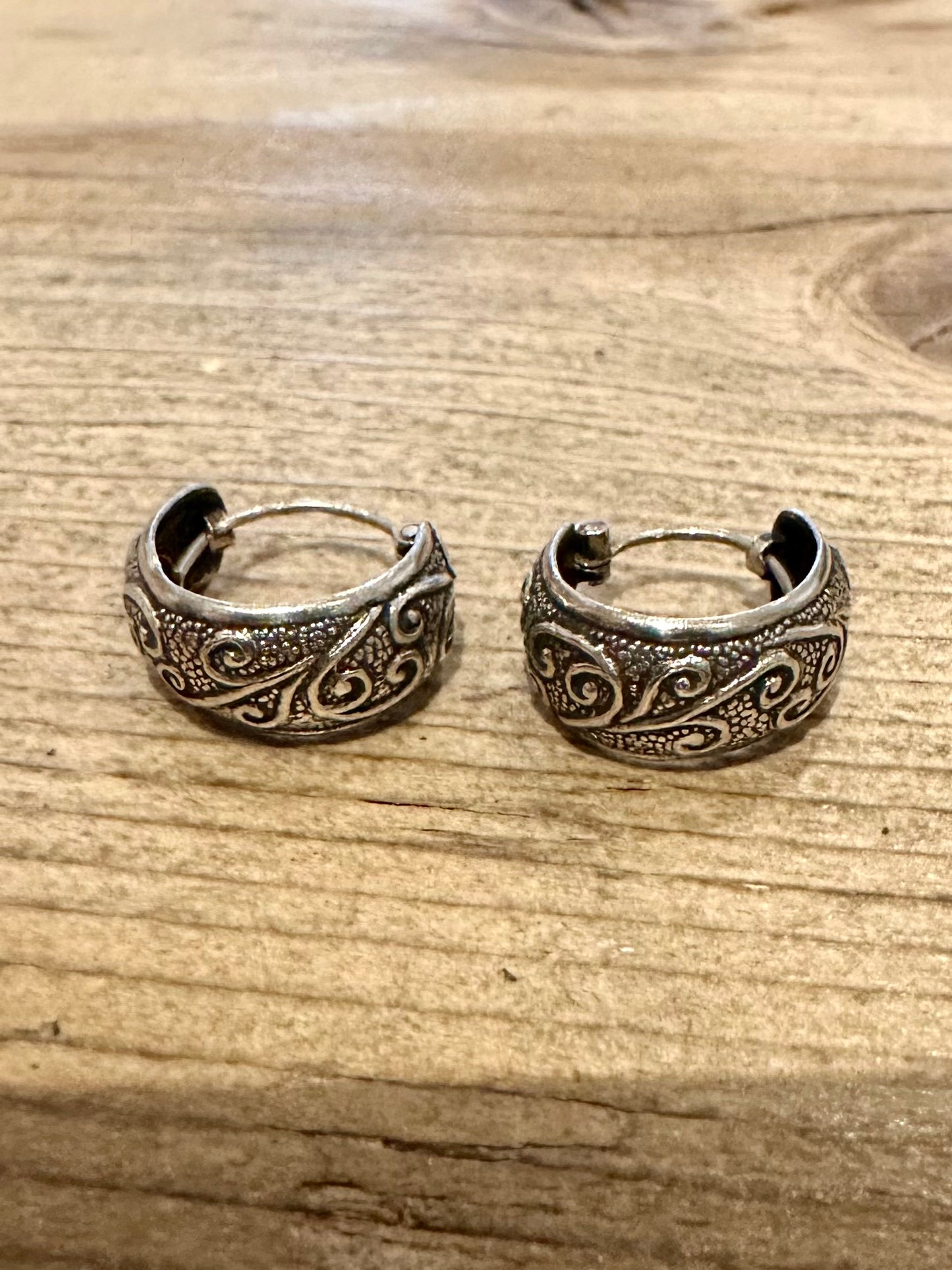 Vintage Textured Small Hoops 925 Silver Earrings