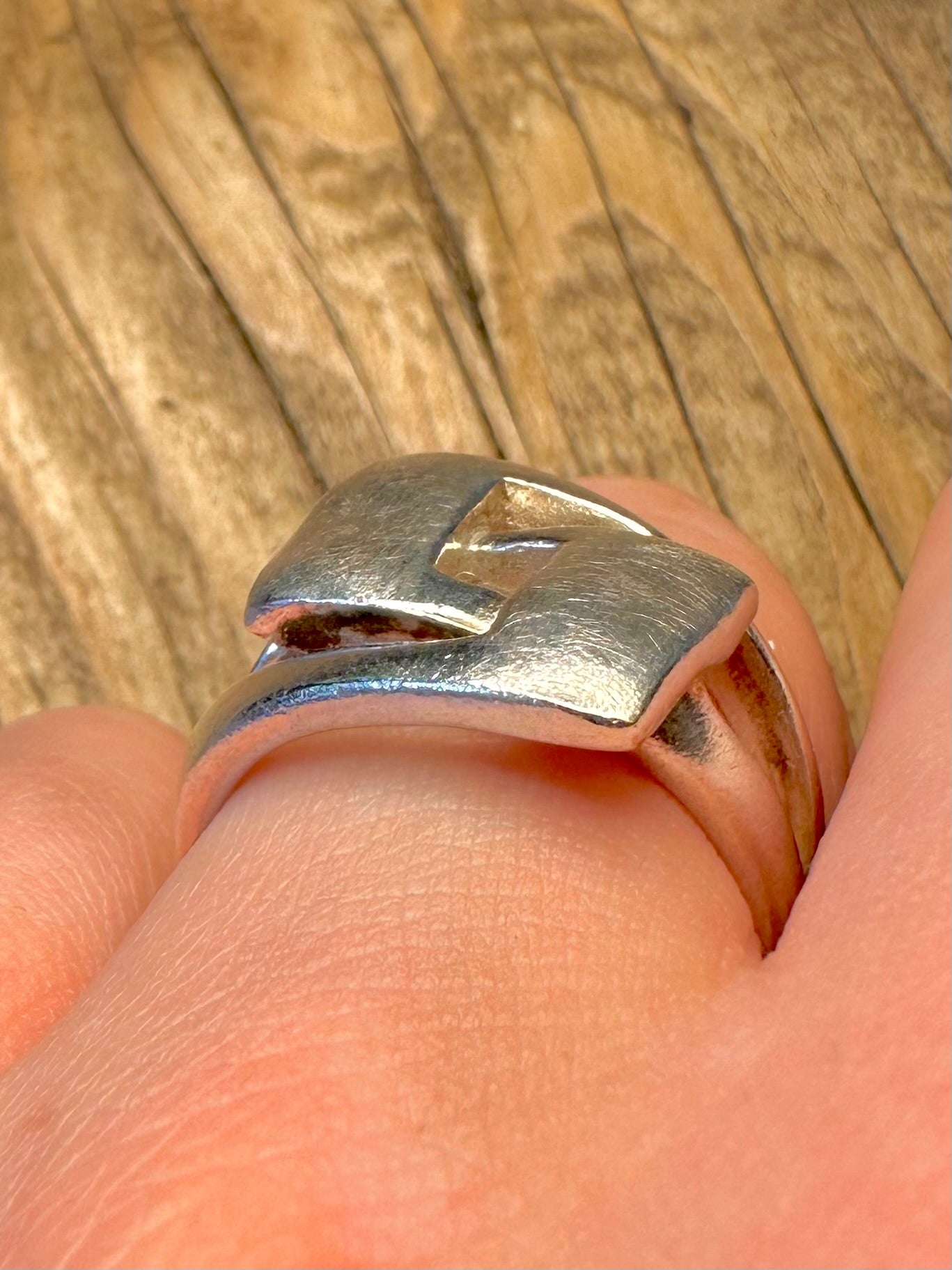 Abstrakter ineinandergreifender quadratischer 925er Sterlingsilber-Ring Größe P